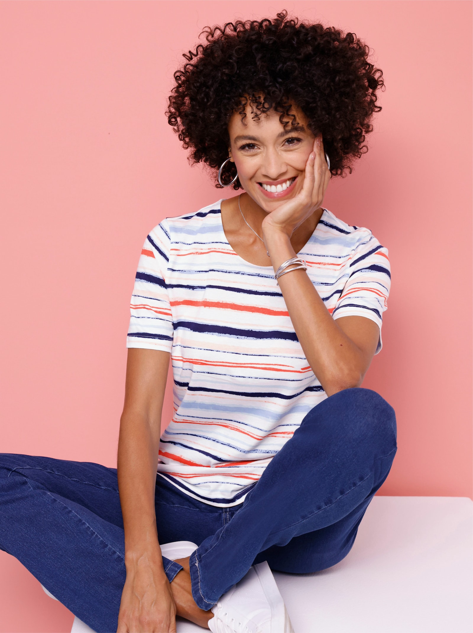 Tričko, okr. výstrih, pruhy - Svetlobéžovo-koralové pruhy