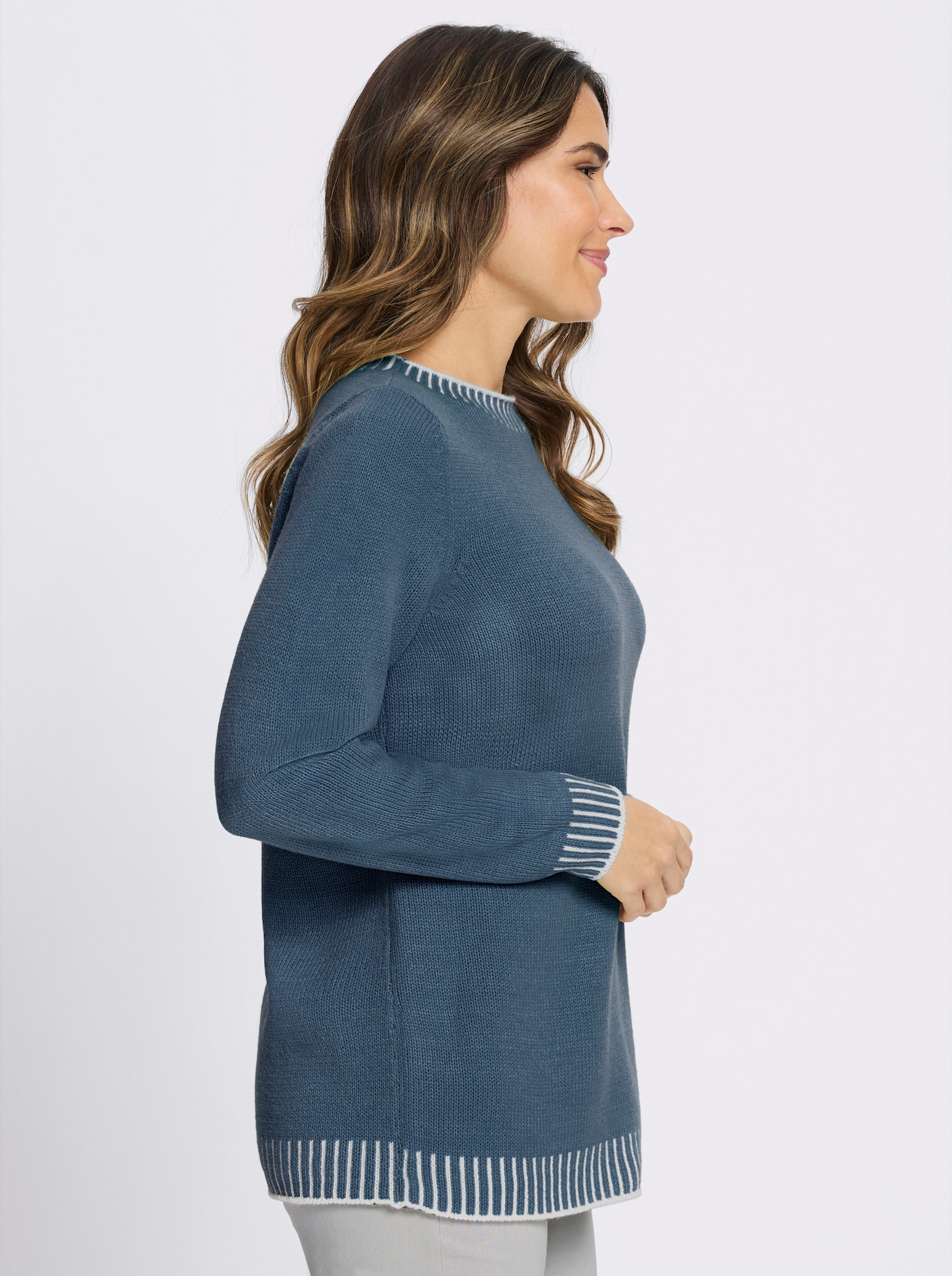 Rundhalspullover mit Kontrast-Akzenten - rauchblau