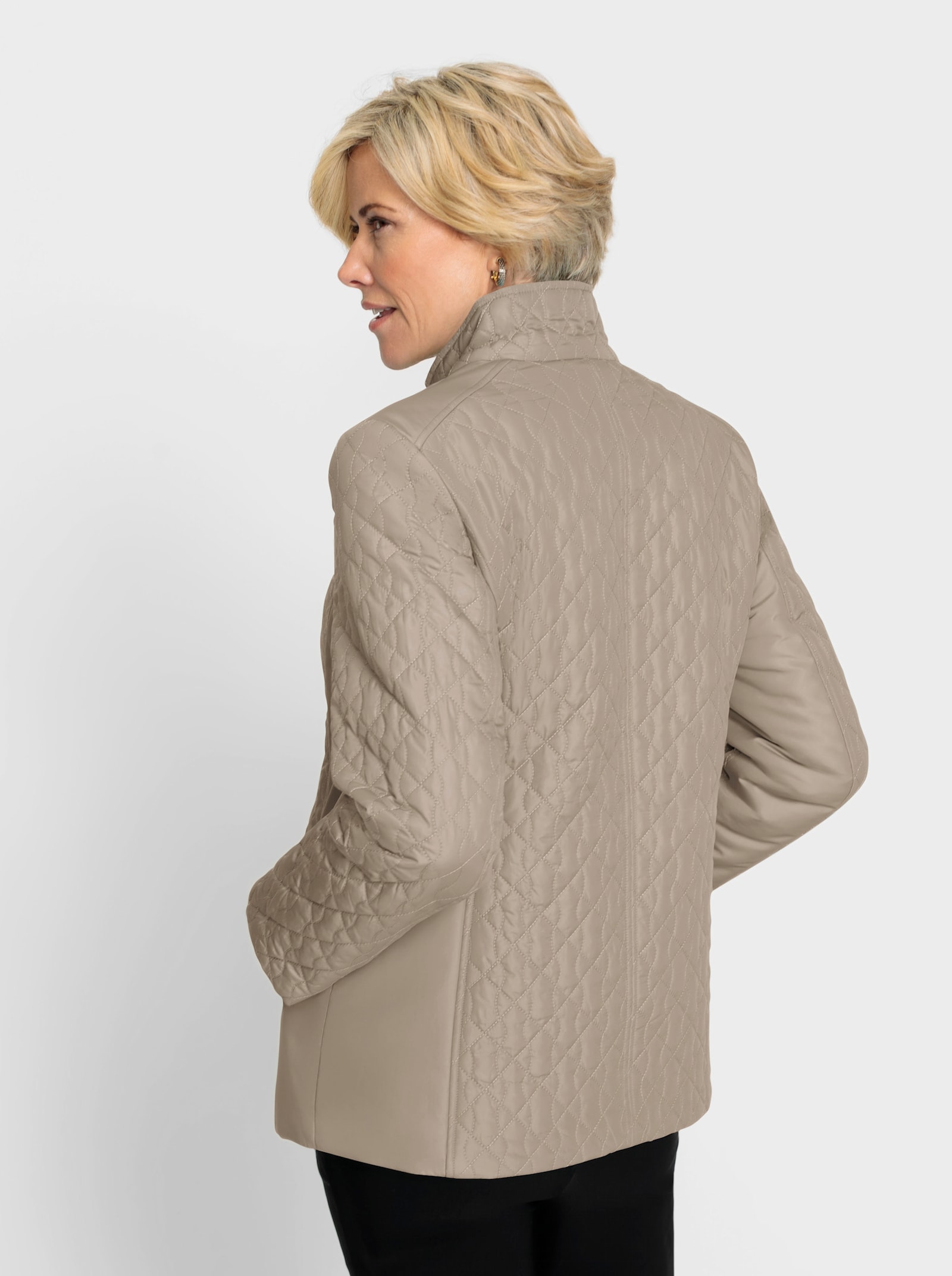 Steppjacke mit seitlichen Einsätzen - sesam