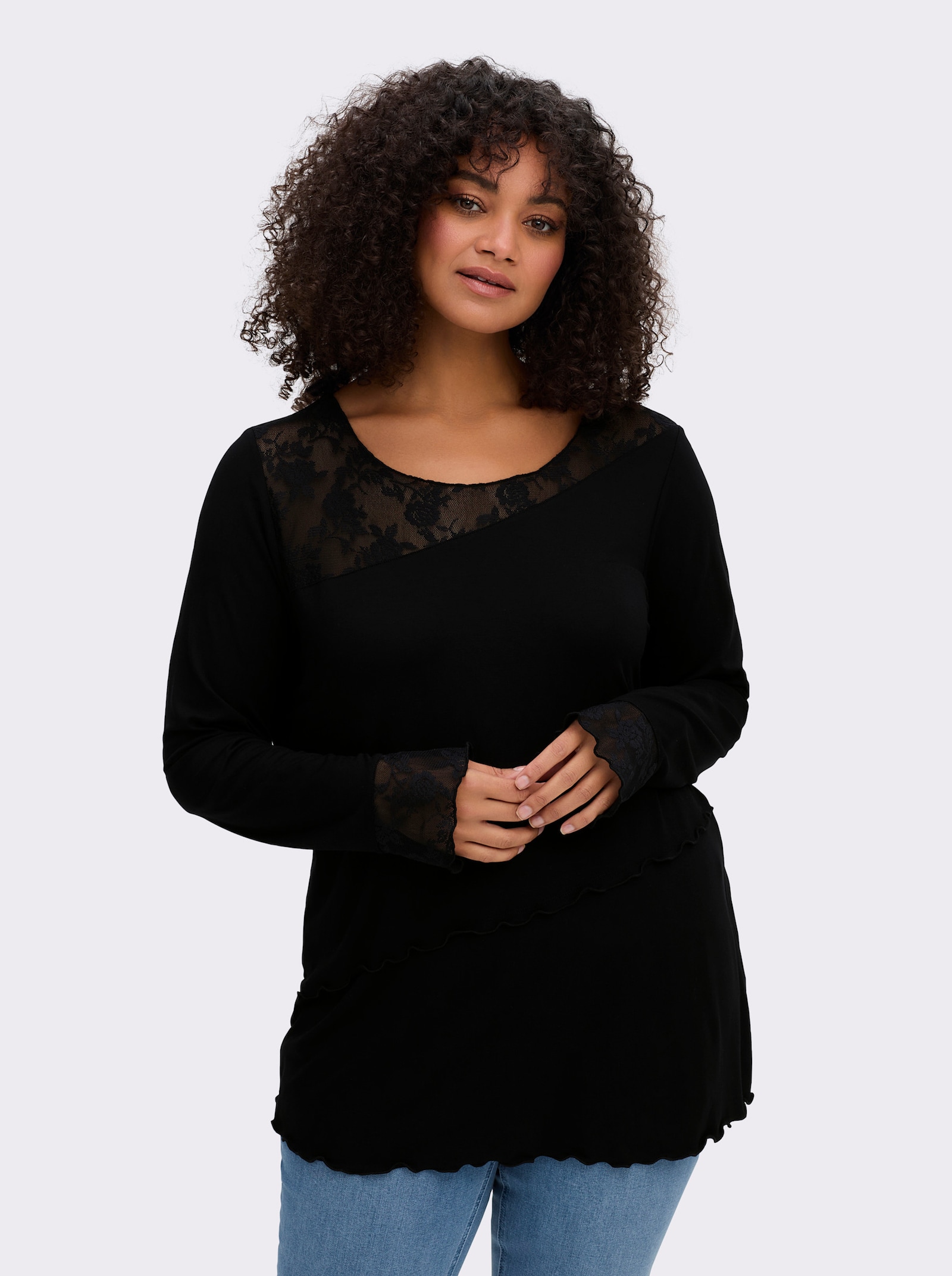 sheego by Joe Browns Langarmshirt mit schräg verlaufenden Kanten - schwarz