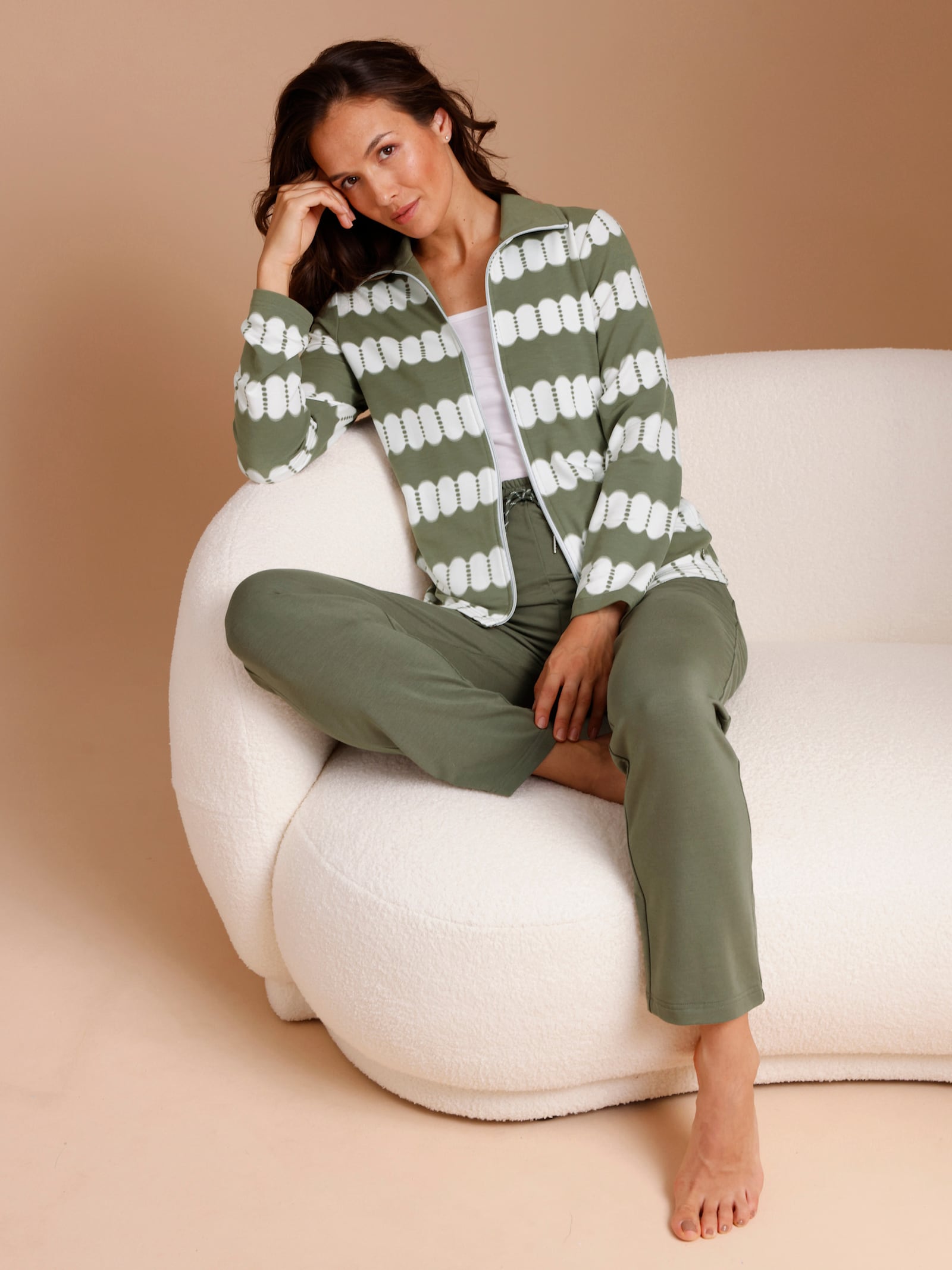 feel good Hausanzug mit Modal - khaki-ecru-bedruckt