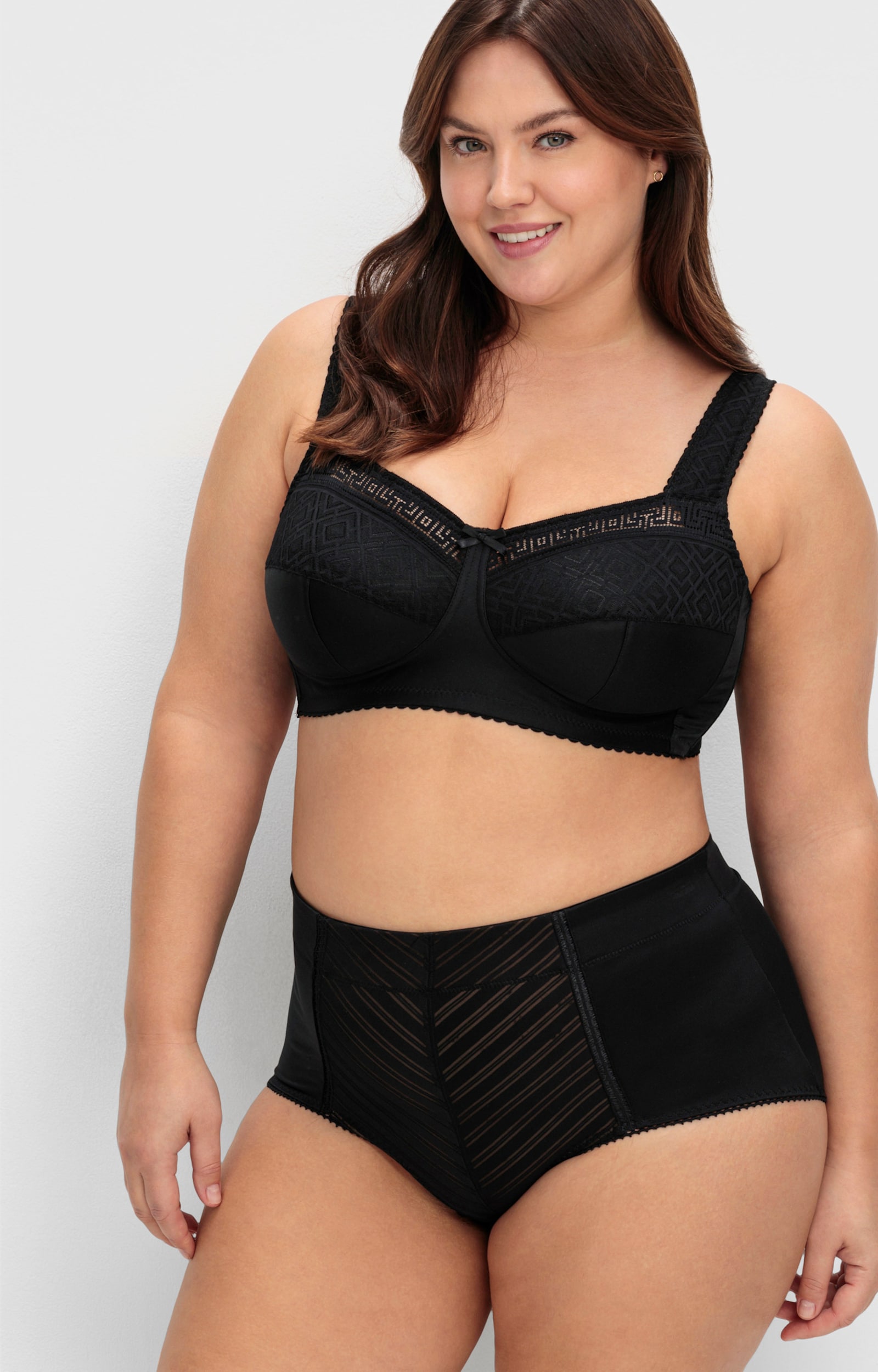 sheego Formslip mit hoher Taille - schwarz