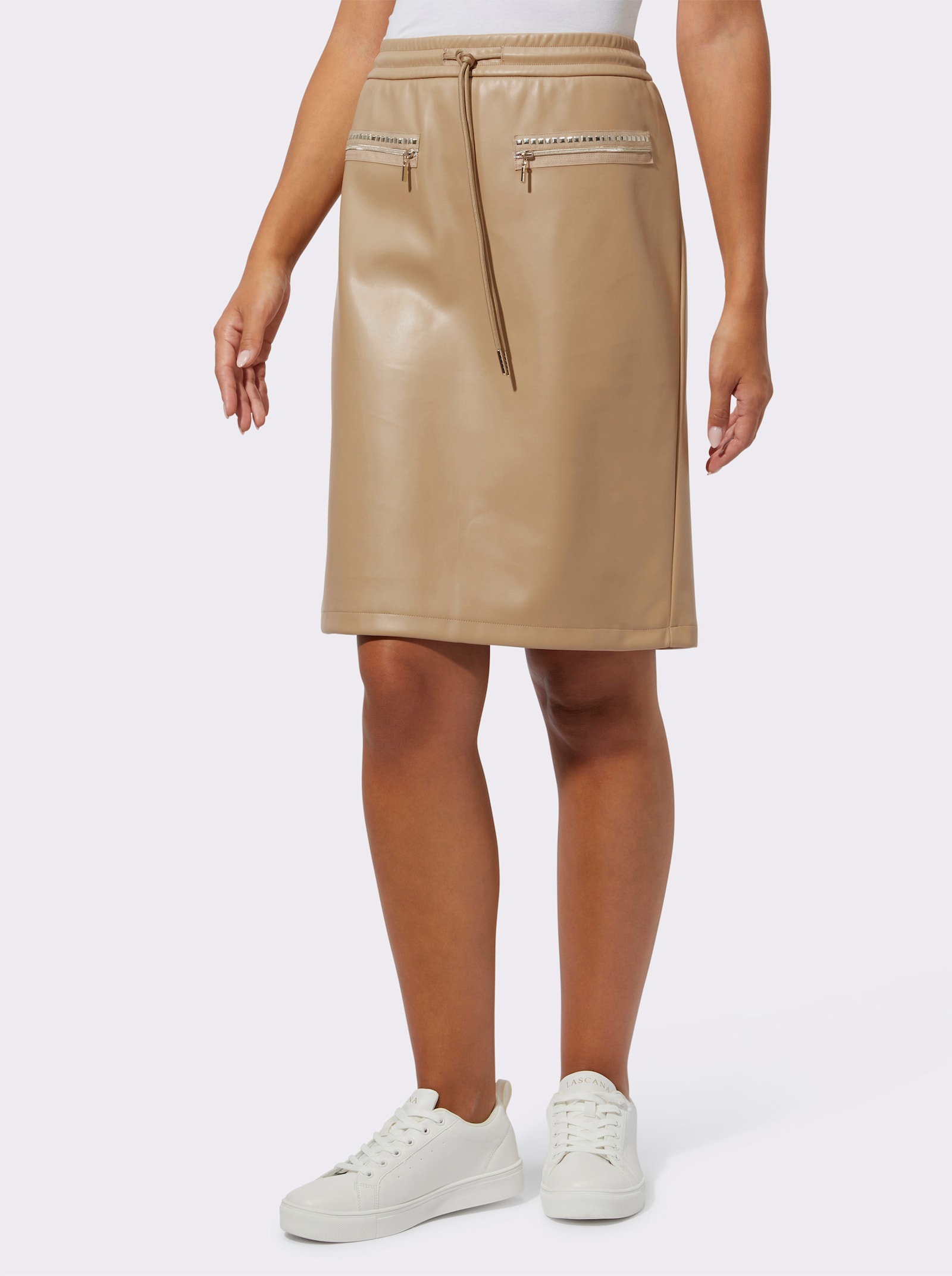 Lederimitatrock mit Ziernieten - camel