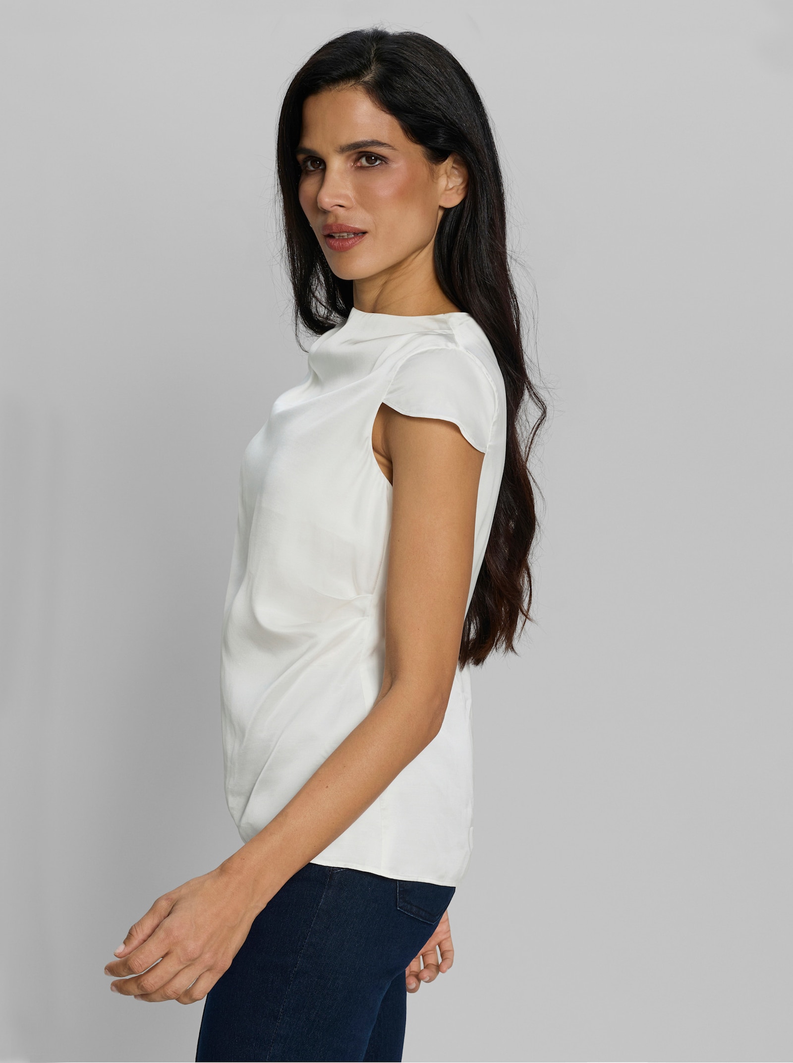 heine Satinbluse mit Kelchkragen - ecru