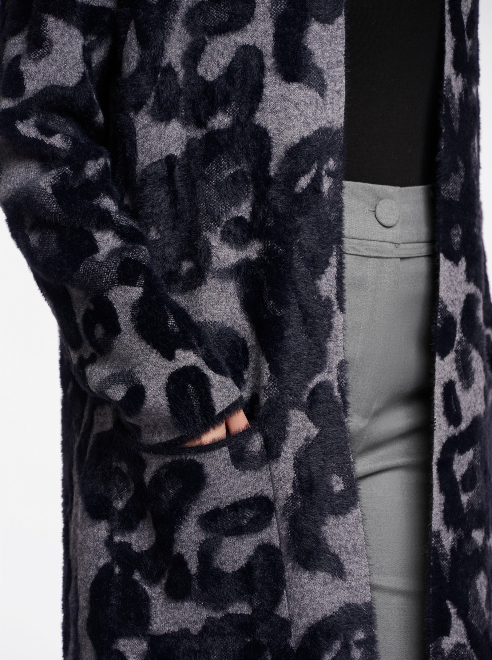 Rino & Pelle Longstrickjacke mit Animal-Muster - schwarz-grau-gemustert