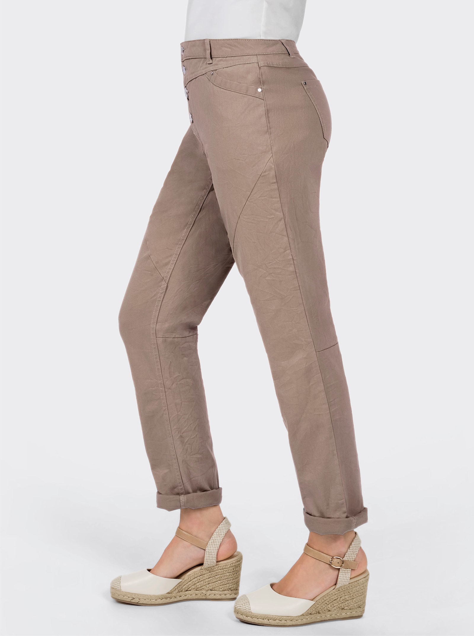 Broek met knoopsluiting in plaats van ritssluiting - taupe