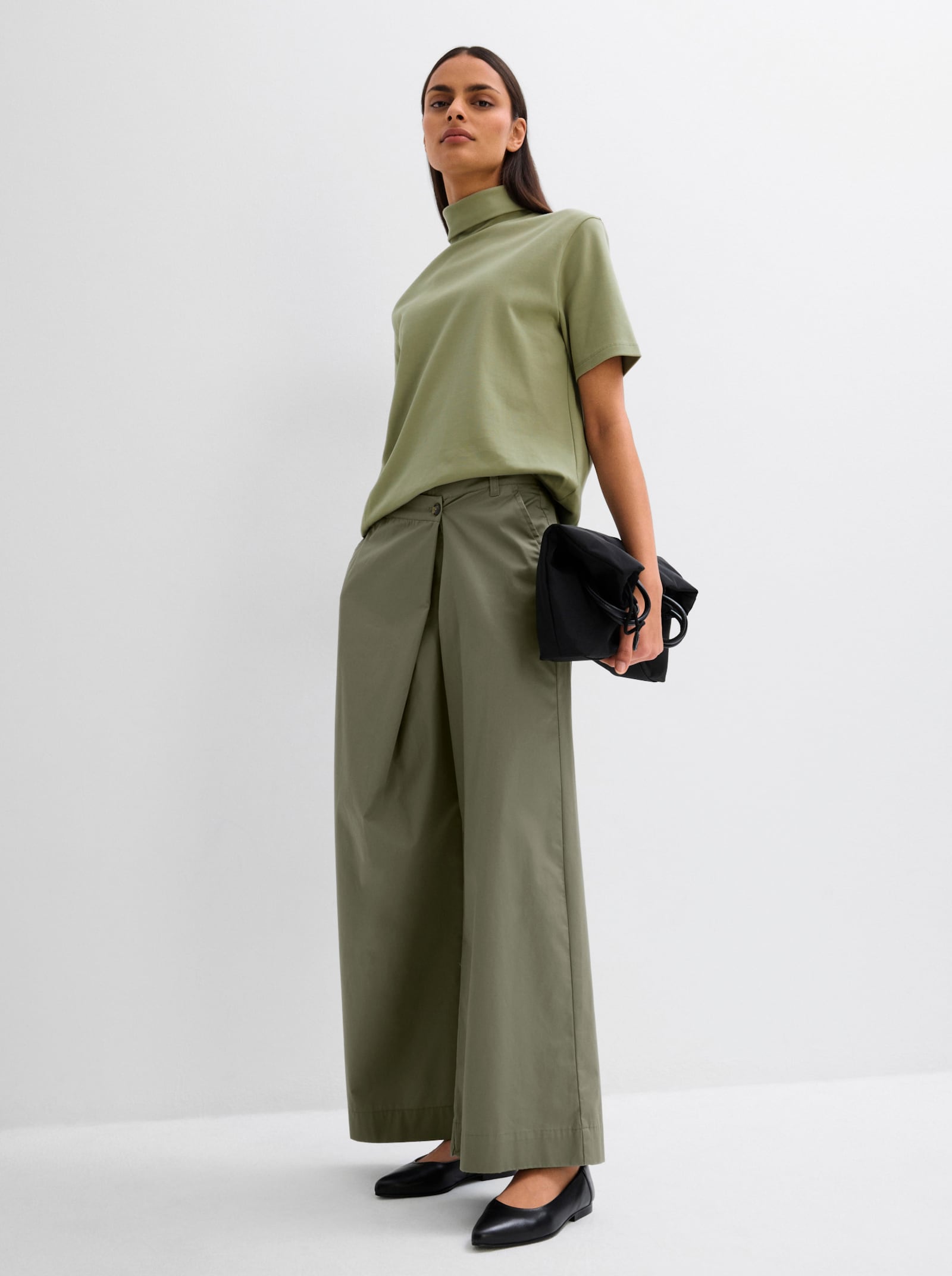 Marlene-Hose mit asymmetrischem Knopfverschluss - khaki