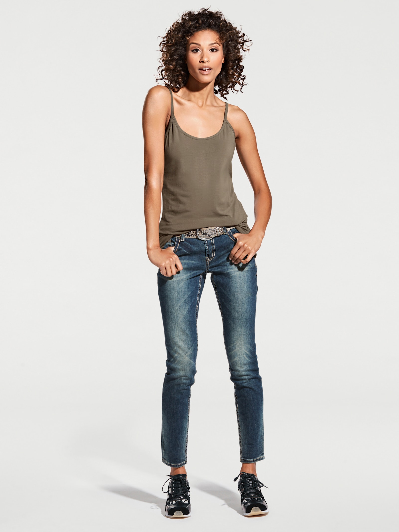 heine Spaghettitop met nauwsluitende snit - olijf