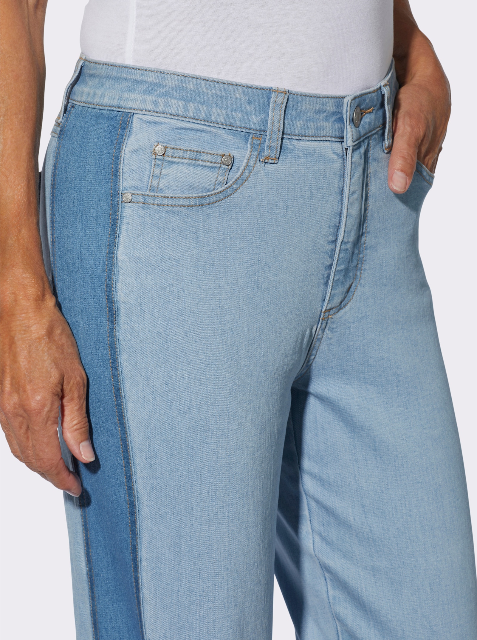 5-Pocket-Jeans mit seitlichen Kontrasten - blue-bleached