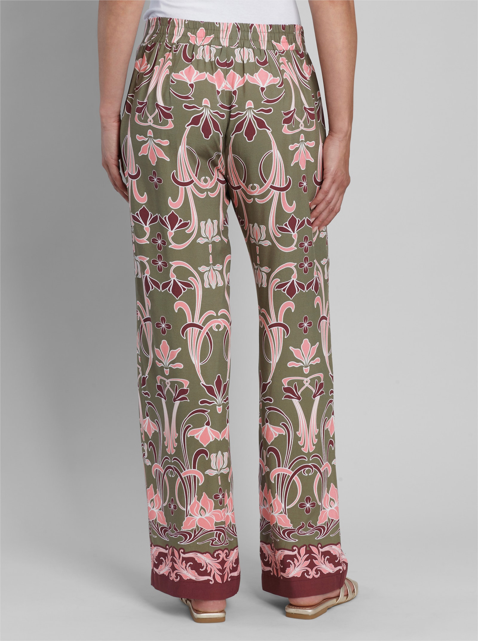 heine Druckhose mit weit geschnittenen Beinen - khaki-rosenquarz-bedruckt