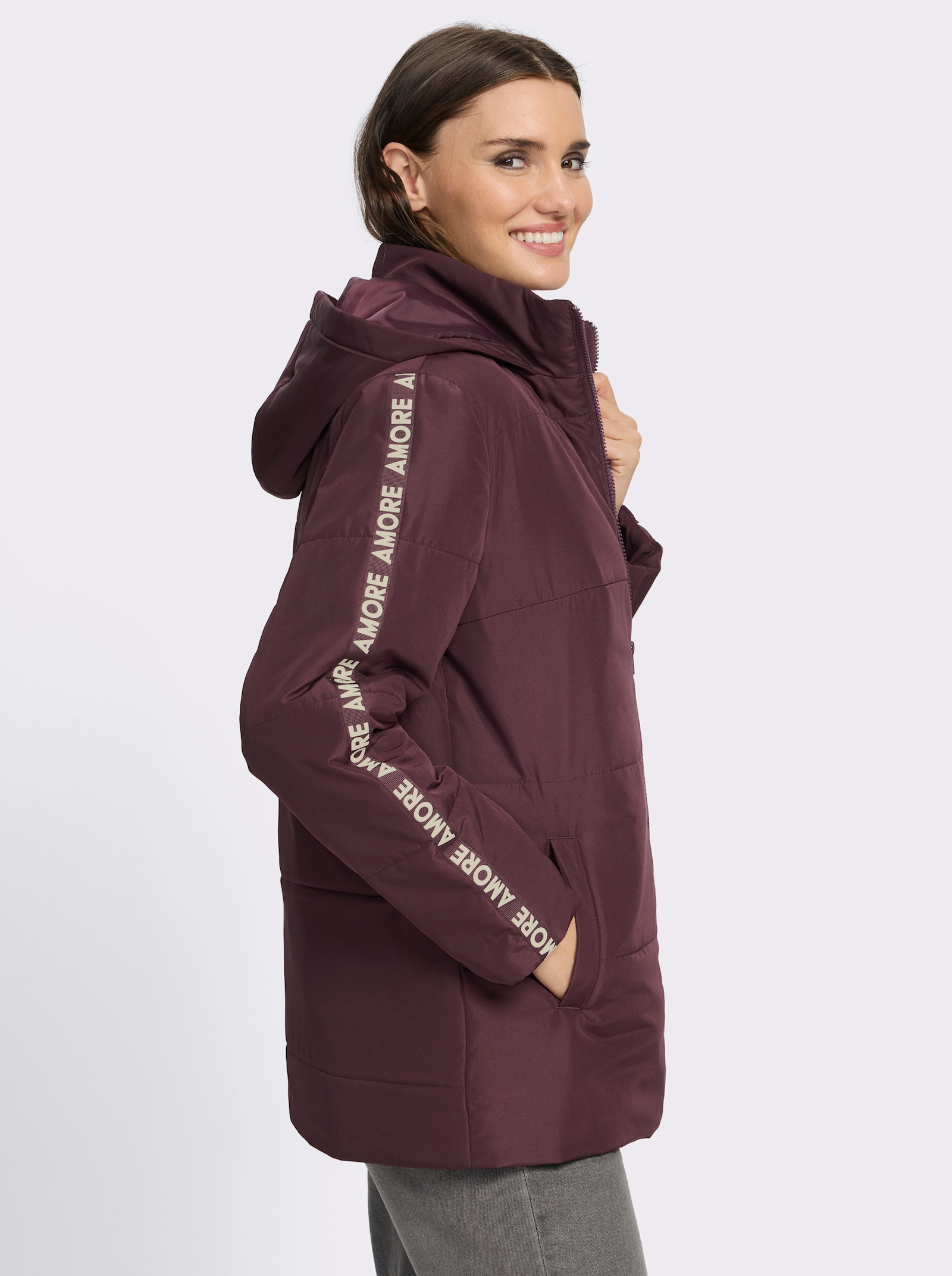 Steppjacke Zierband mit Schriftzug - burgund