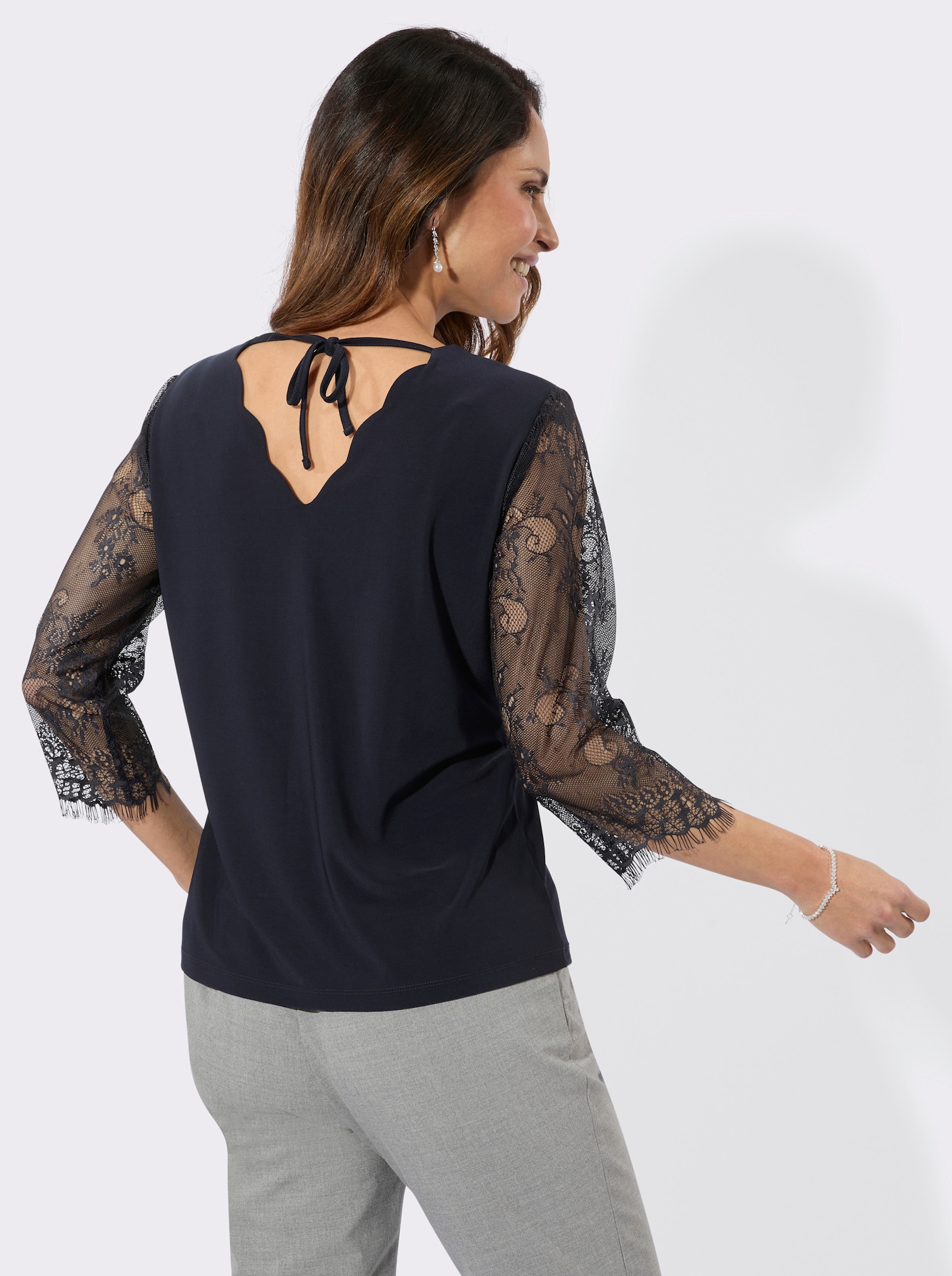 3/4-Arm-Shirt mit gebogtem V-Ausschnitt - marine