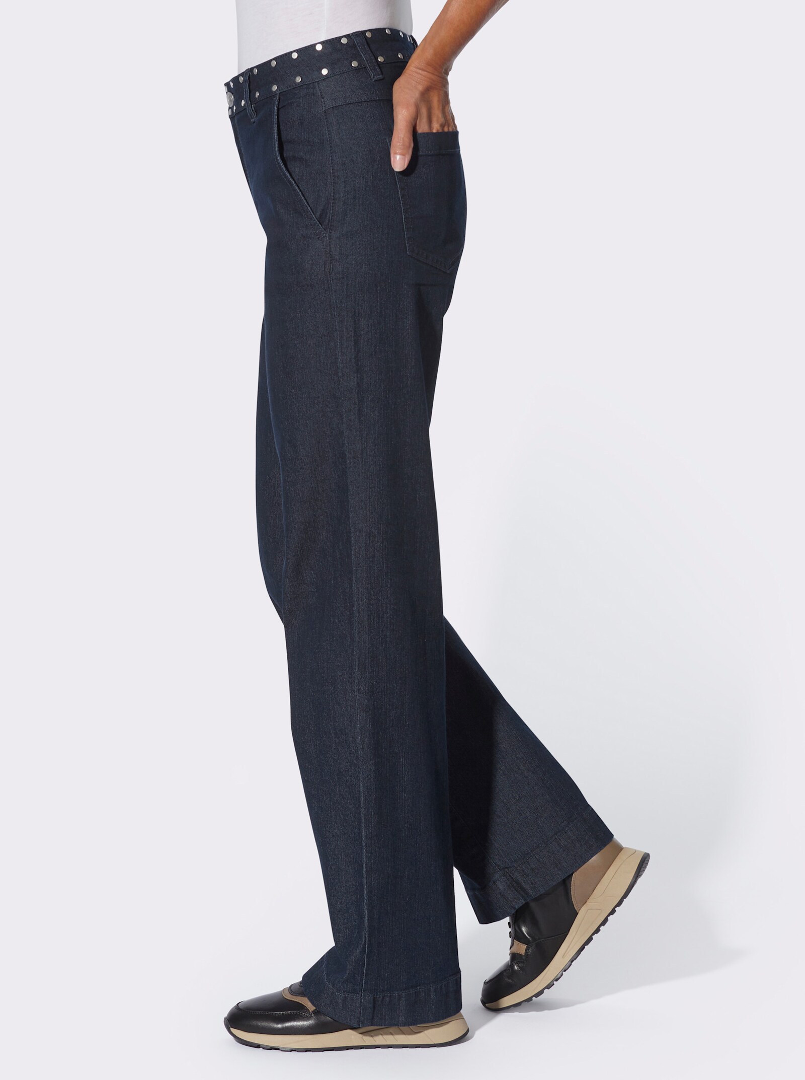 Jeans mit Ziernieten - dark blue