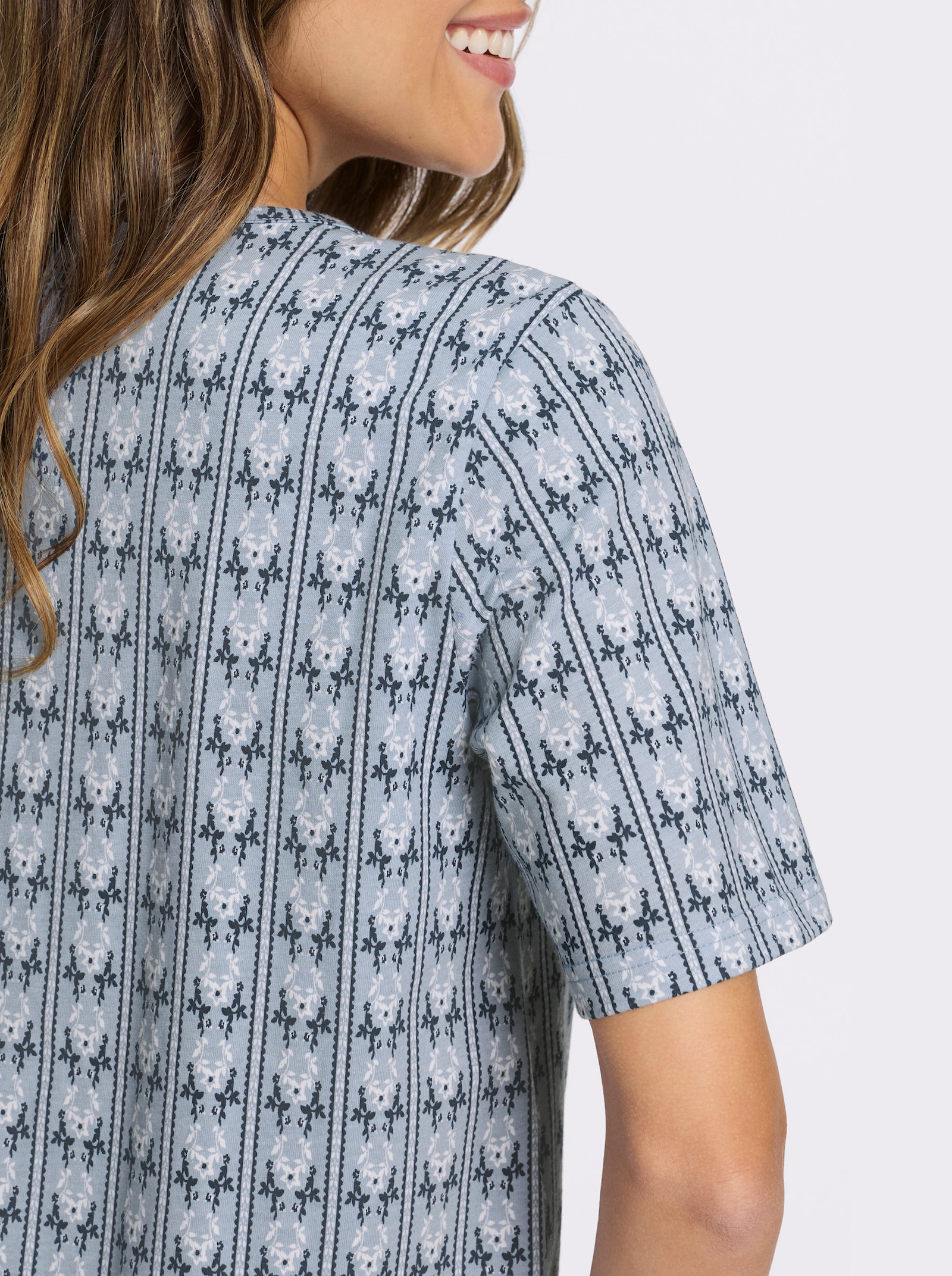 Trachtenshirt im floralen Dessin - hellblau-dunkelblau-bedruckt