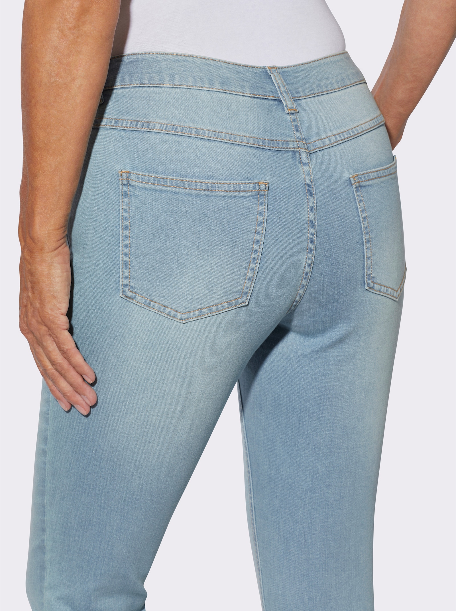 7/8-Jeans mit Blumen-Motiv vorne - blue-bleached