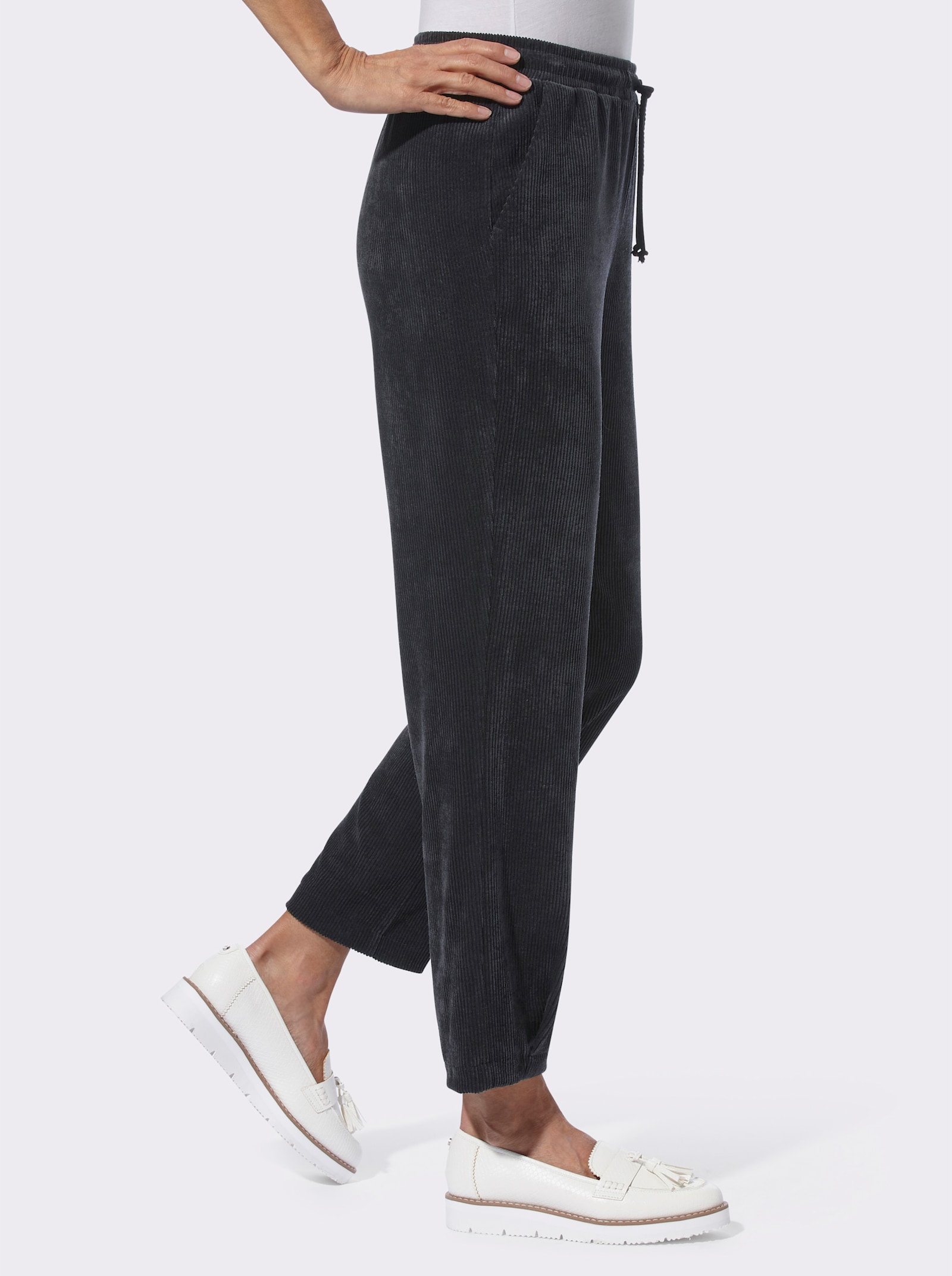 Cordhose in knöchelfreier Länge - graphit