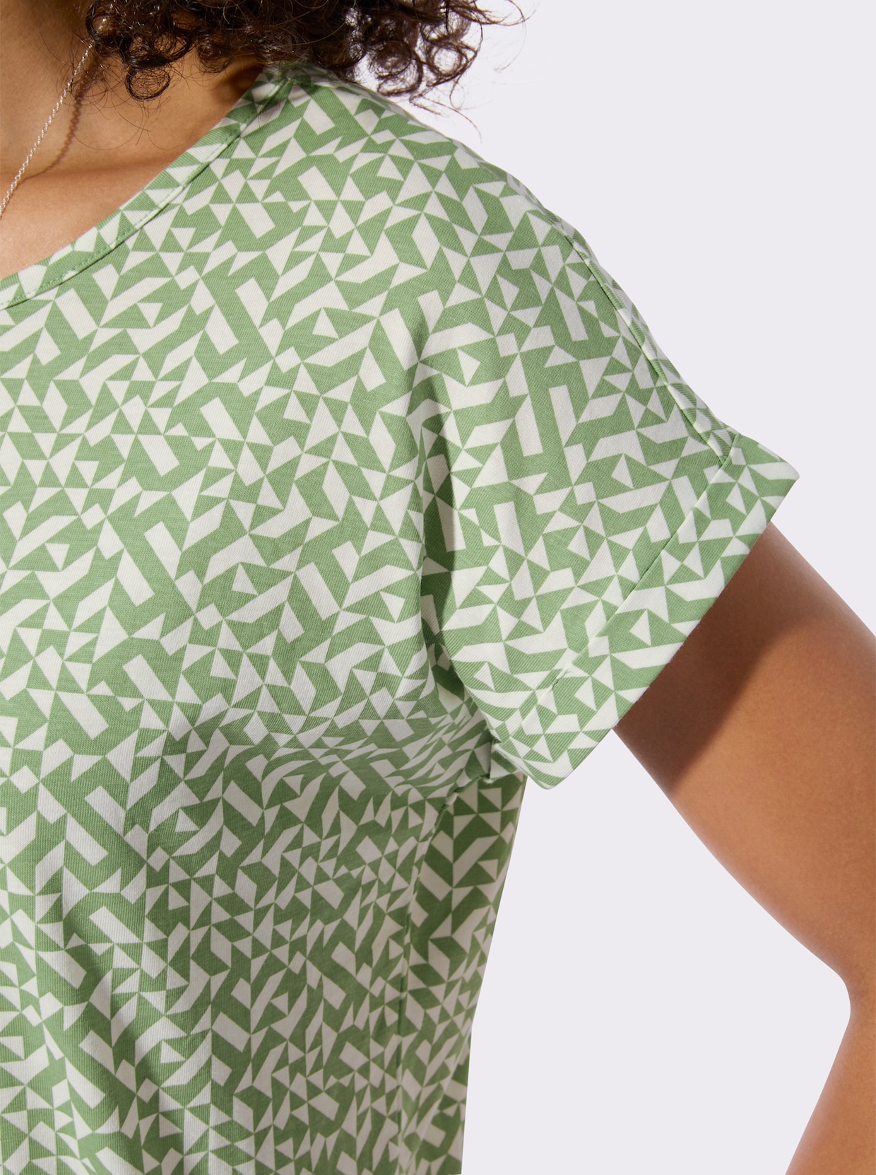 Print-Shirt mit paspeliertem Ausschnitt - eucalyptus-ecru