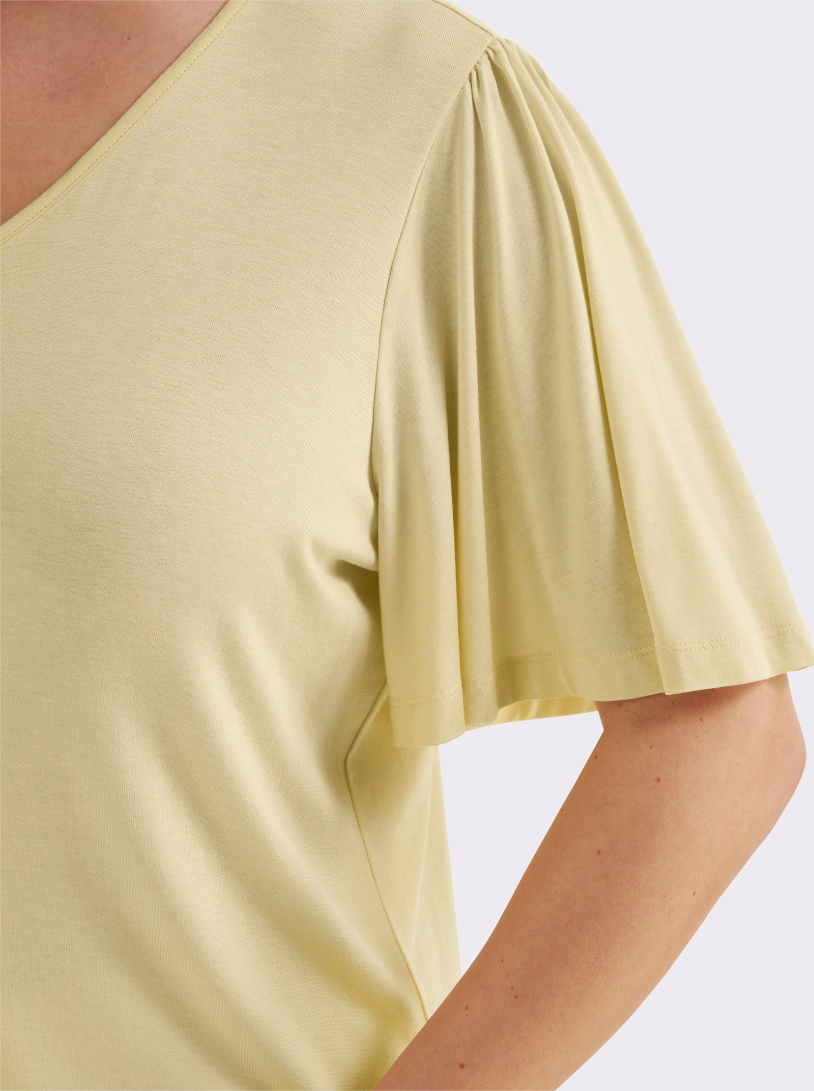 sheego V-Shirt mit Flügelärmeln und Bindeband im Nacken - vanille