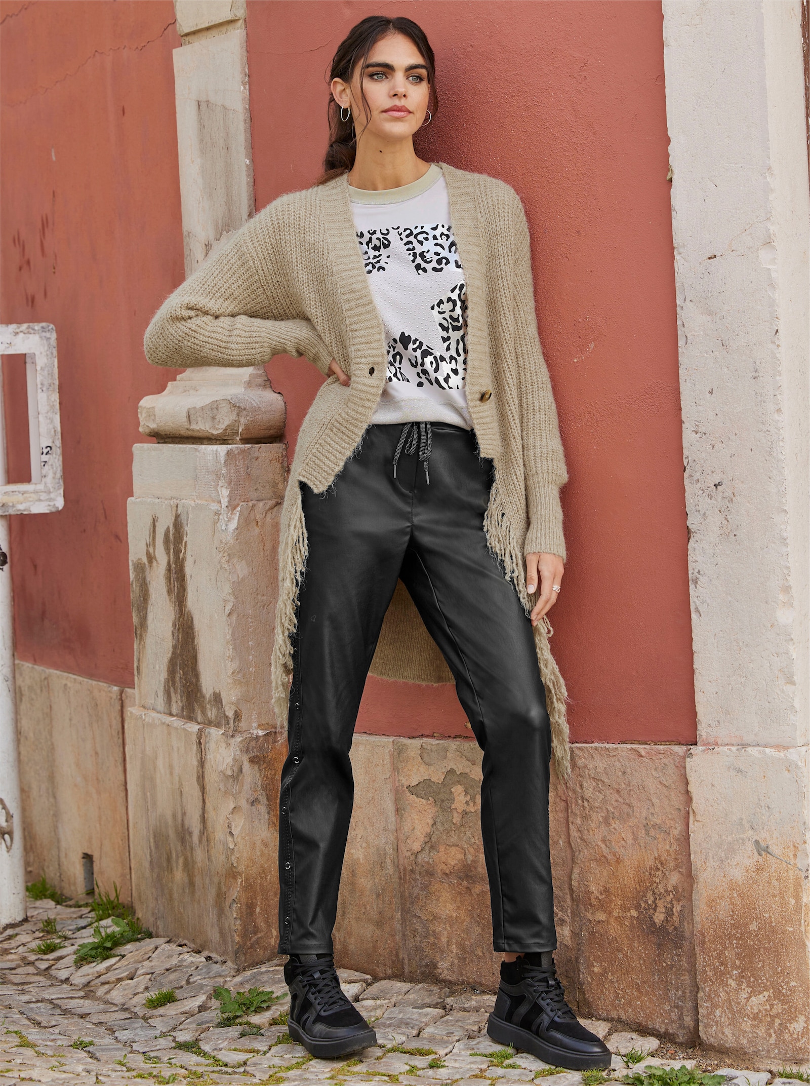 heine Strickjacke mit Fransen - sand-meliert