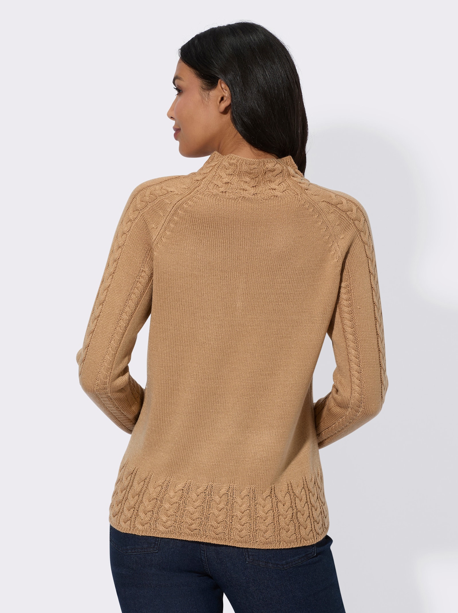 Pullover met opstaande kraag en kabelpatroon - camel