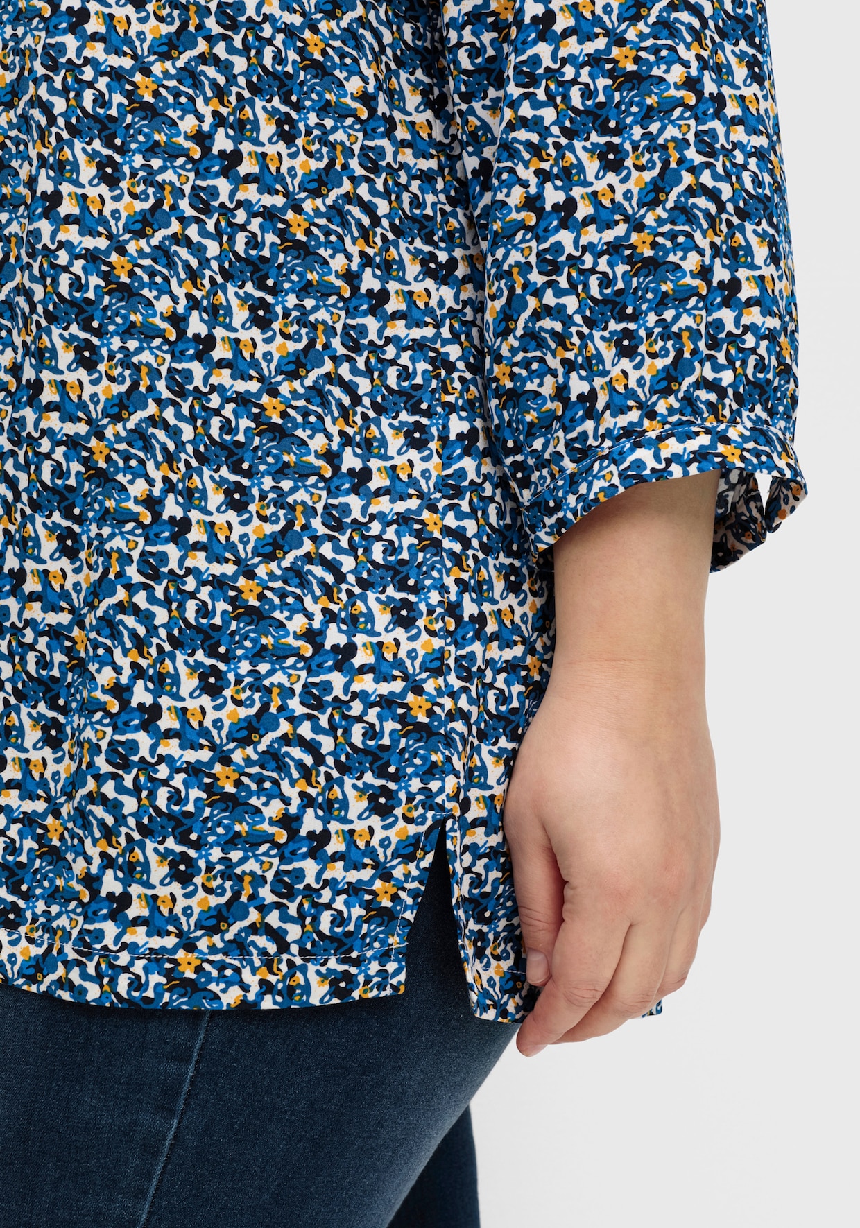 sheego Druckbluse - tiefblau-gemustert
