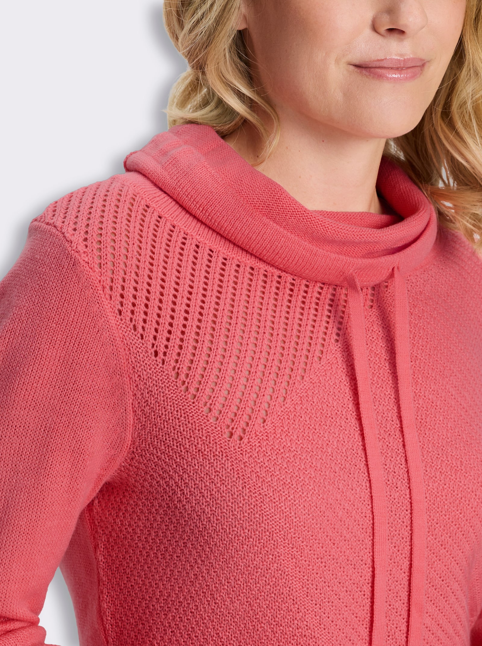 Stehkragenpullover mit Strickmuster im Vorderteil - flamingo