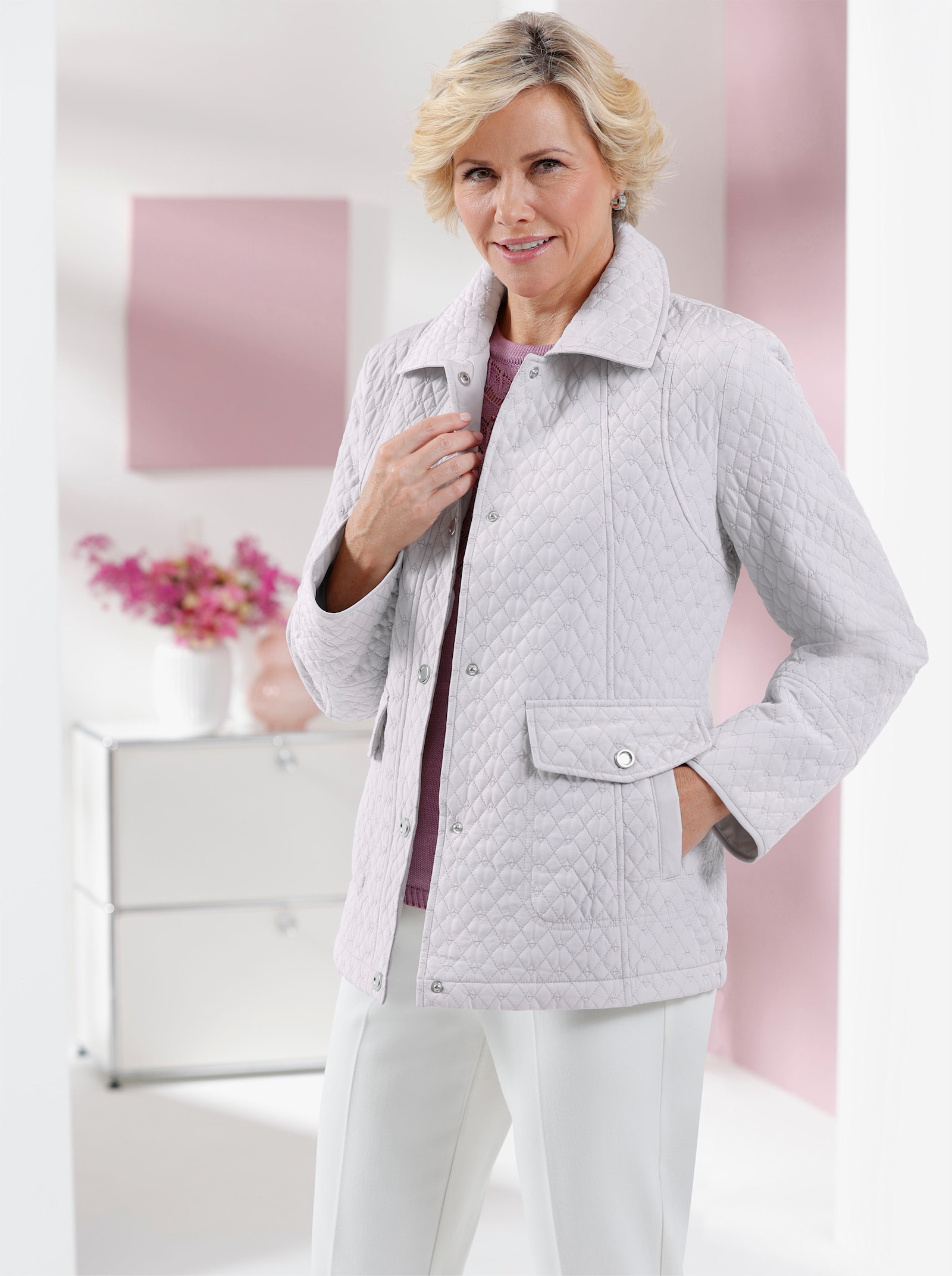 Steppjacke mit Zierpatten-Taschen - hellgrau