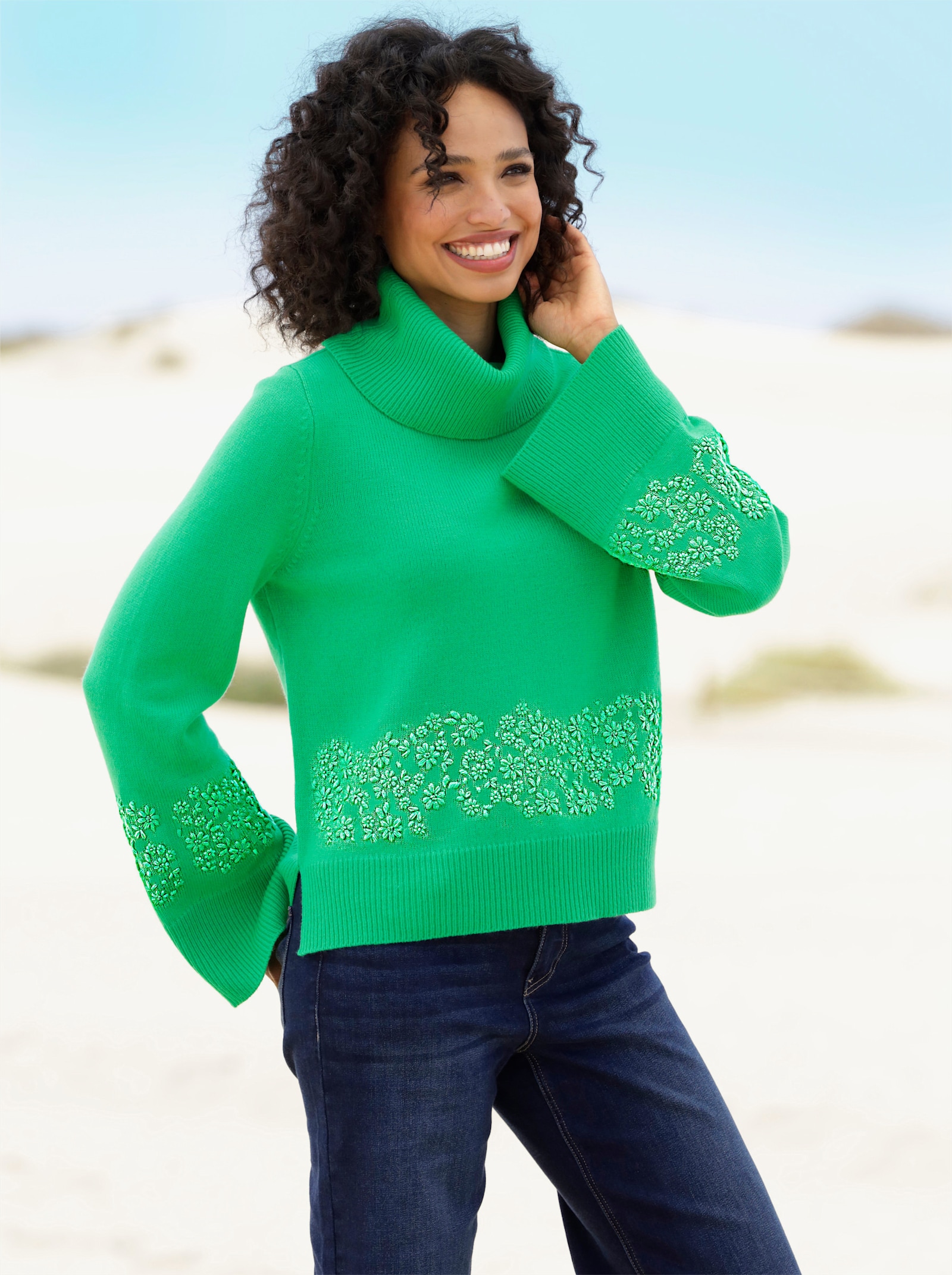 heine Rollkragenpullover mit Blumen-Stickerei - grasgrün
