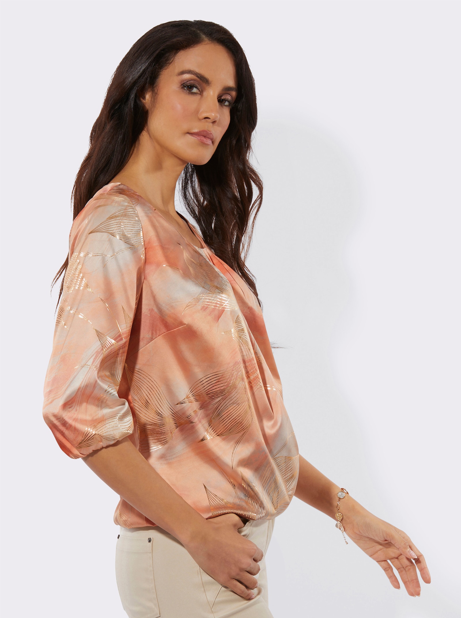 Schlupfbluse in Matt-Satin - ecru-apricot-bedruckt