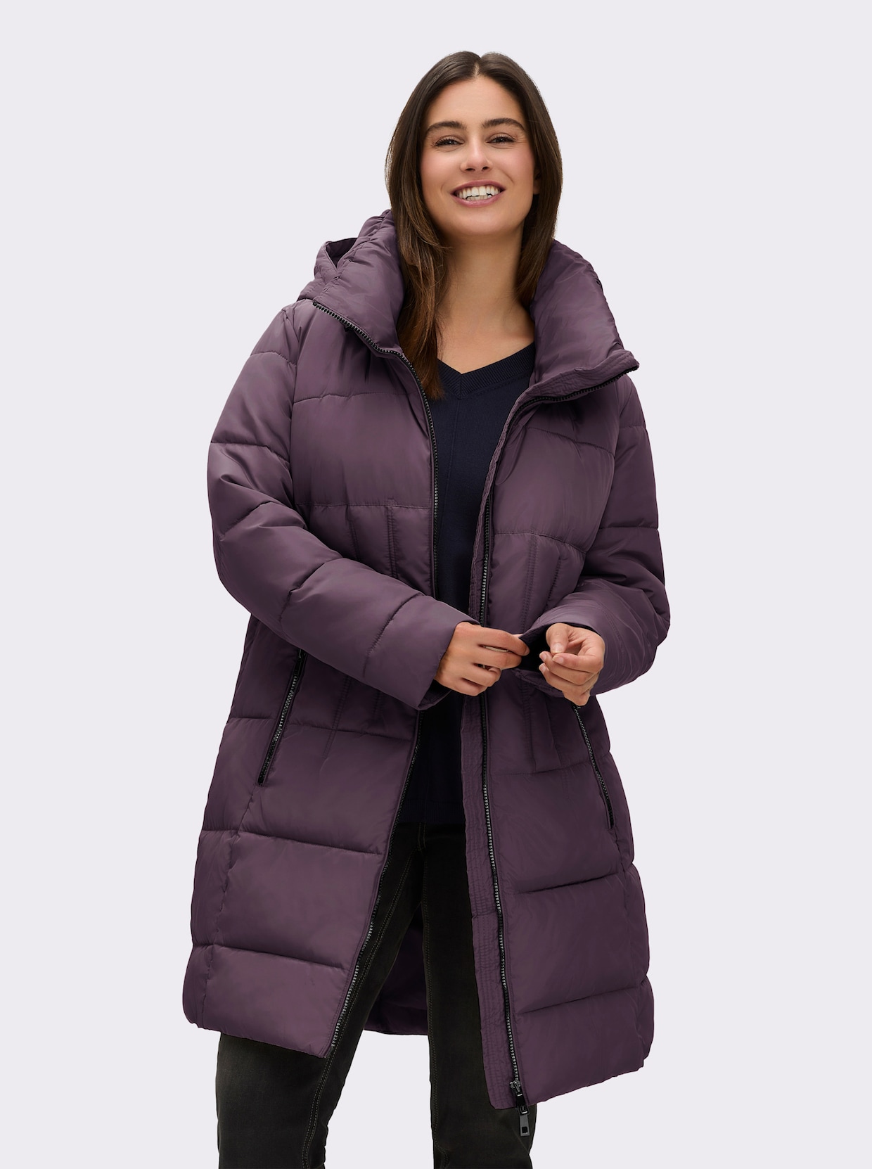 Steppmantel mit Raffung am Stehkragen - aubergine