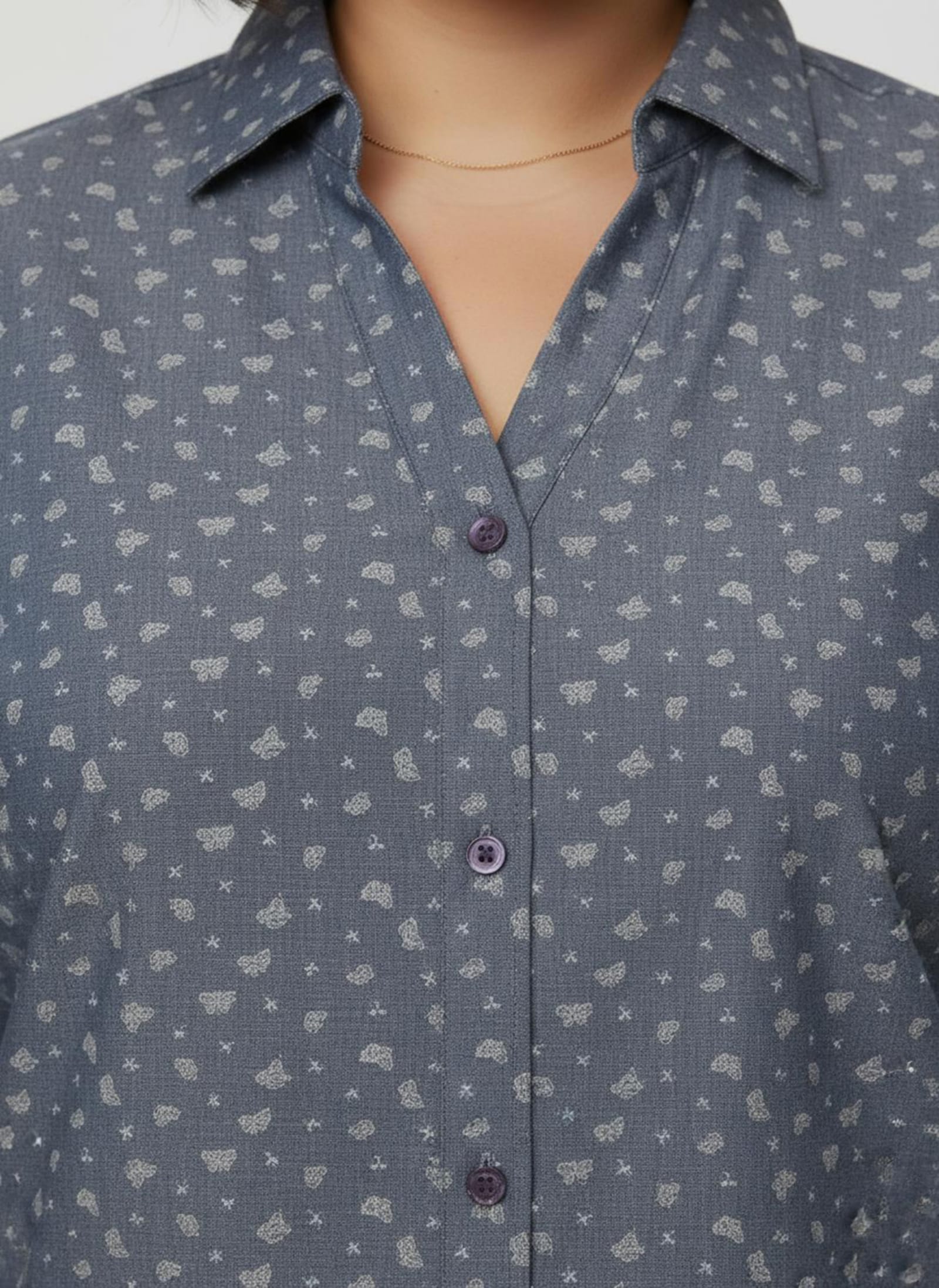 Jeansbluse mit Schmetterlings-Druck - blue-bleached