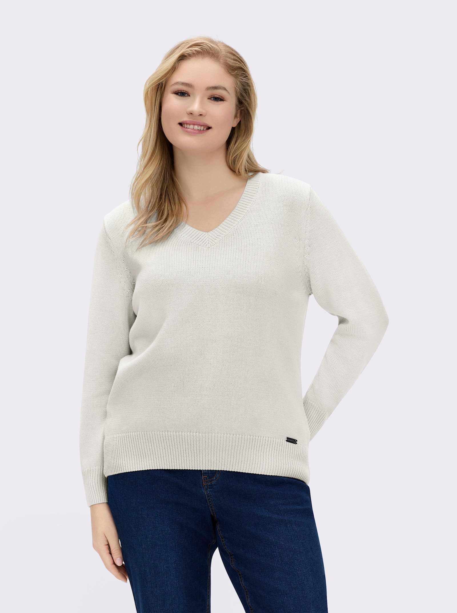 V-Ausschnitt-Pullover mit Baumwolle - wollweiß