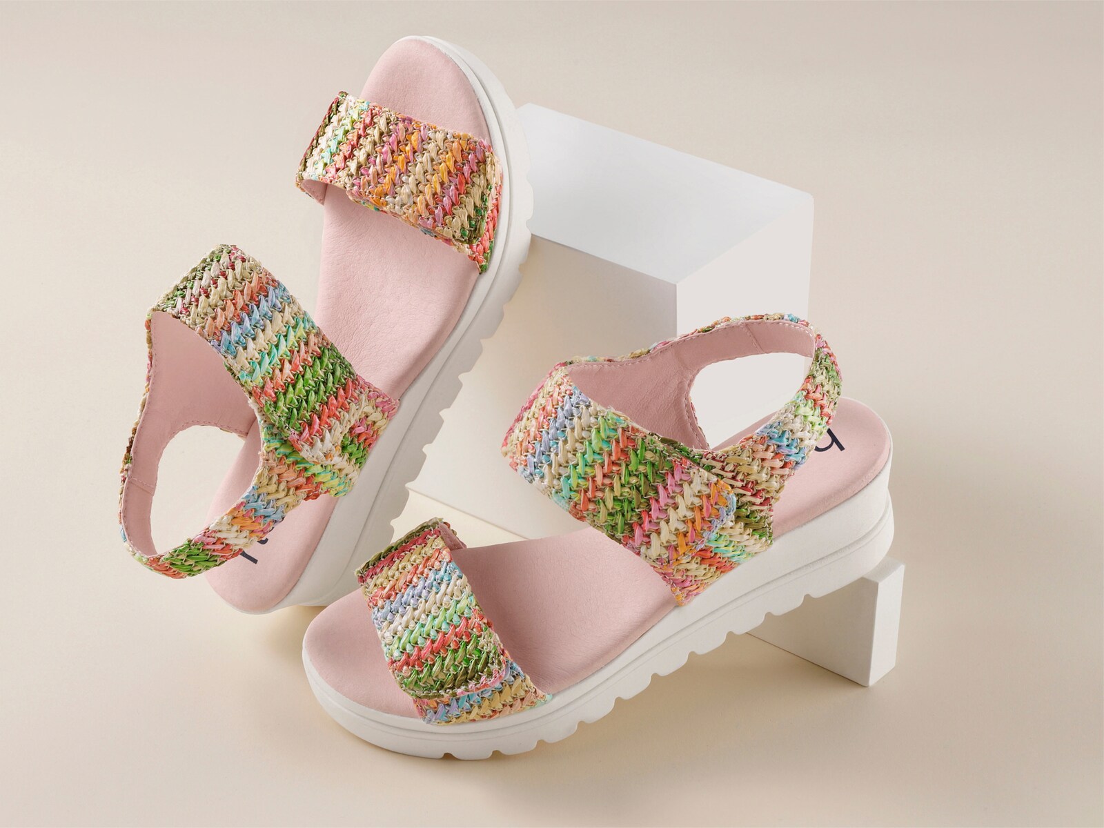 heine Sandaaltjes met sleehak - roze/bont