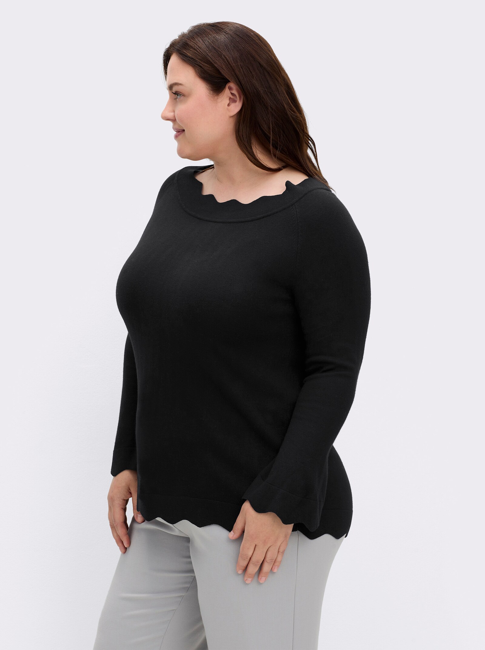 Strickpullover mit Wellenkanten - schwarz