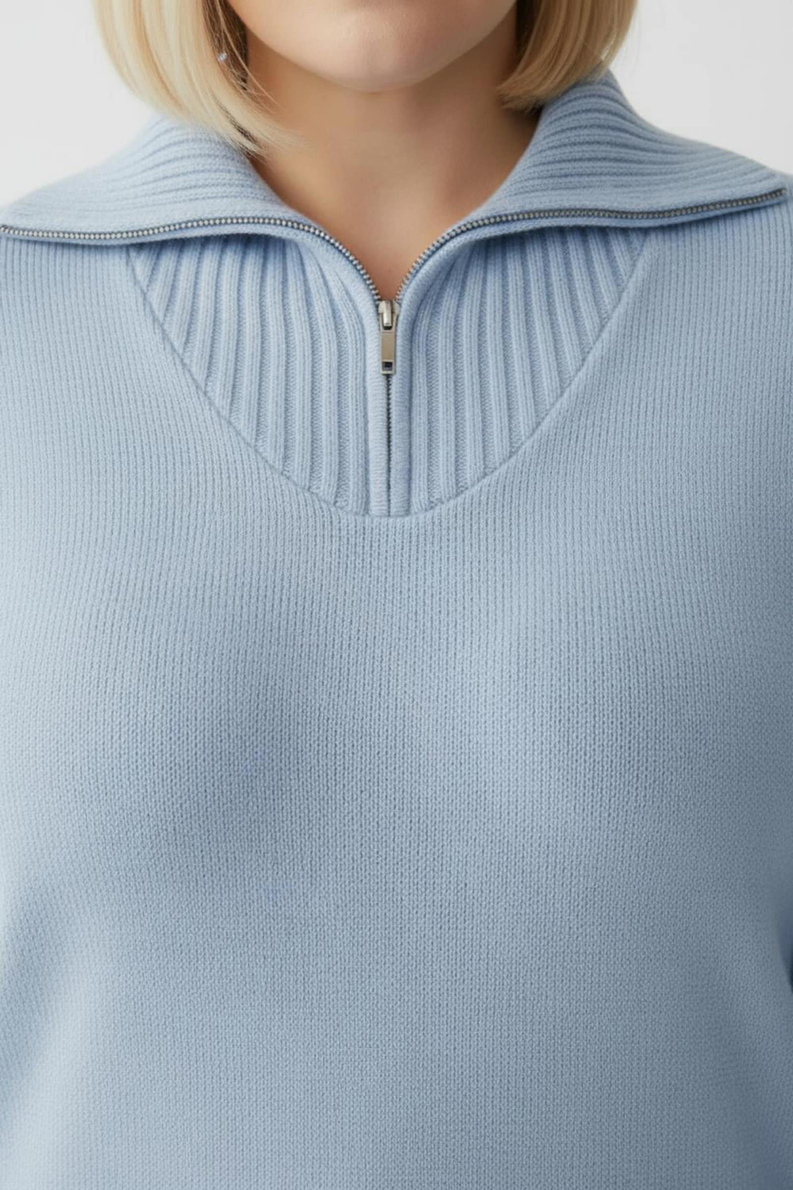 Troyer mit breiten Rippabschlüssen - eisblau