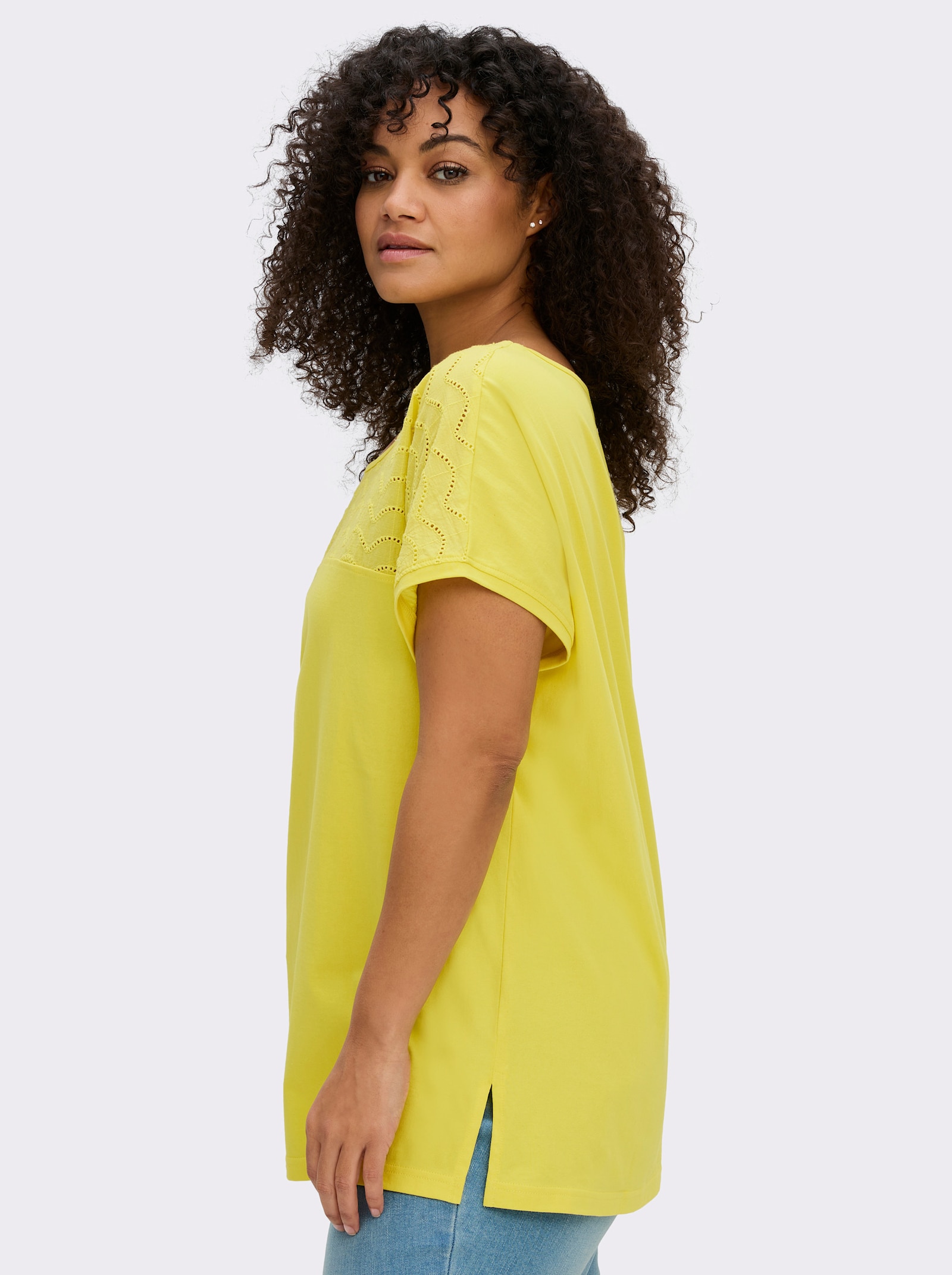 sheego T-Shirt mit Lochspitze - limone