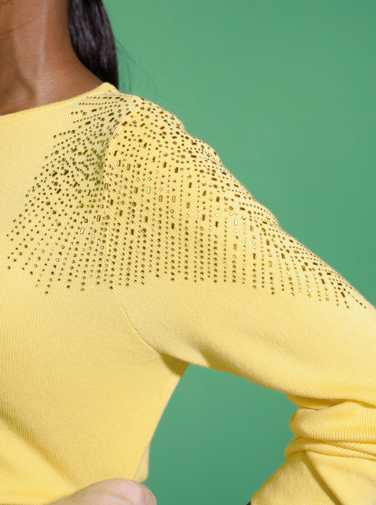 Langarm-Pullover mit Glitzersteinchen - zitrone
