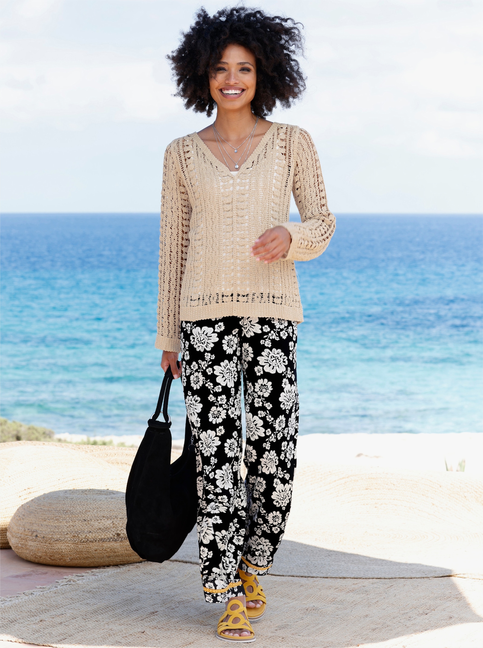 heine Druckhose mit weitem Bein - schwarz-champagner-bedruckt