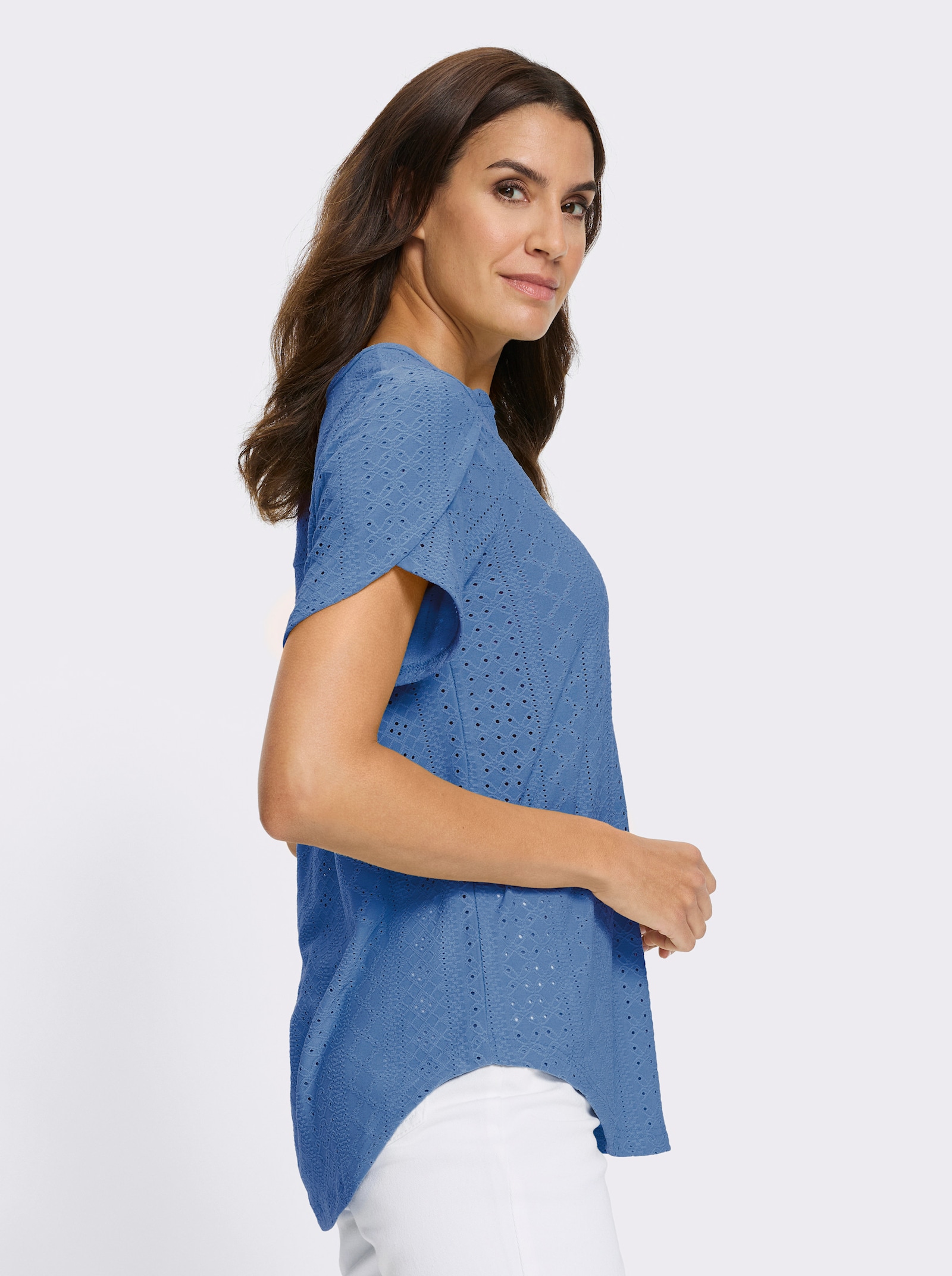 Kurzarmshirt mit Lochstickerei allover - mittelblau