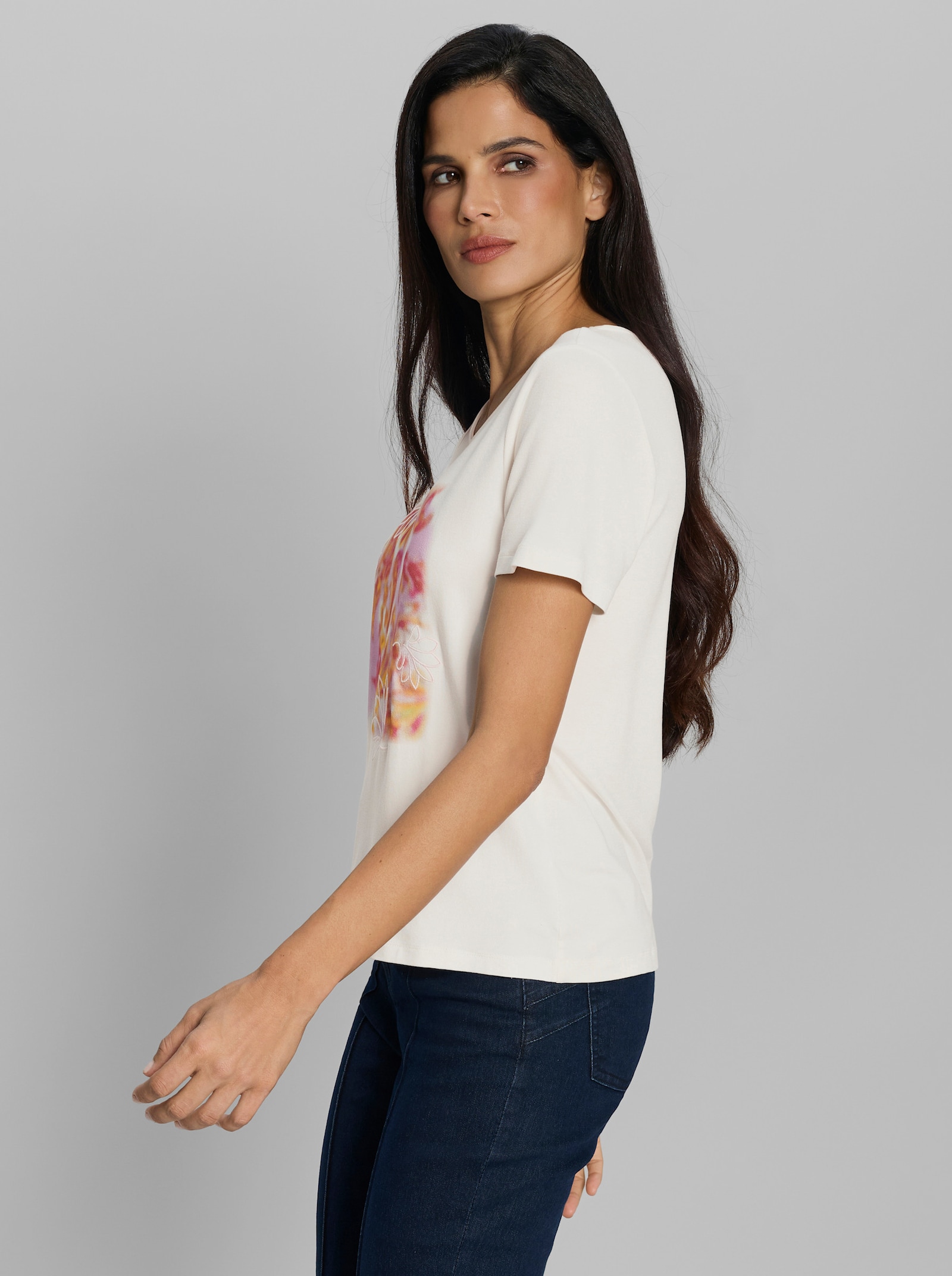 heine Kurzarmshirt mit floraler Stickerei - ecru-hellrosé-bedruckt