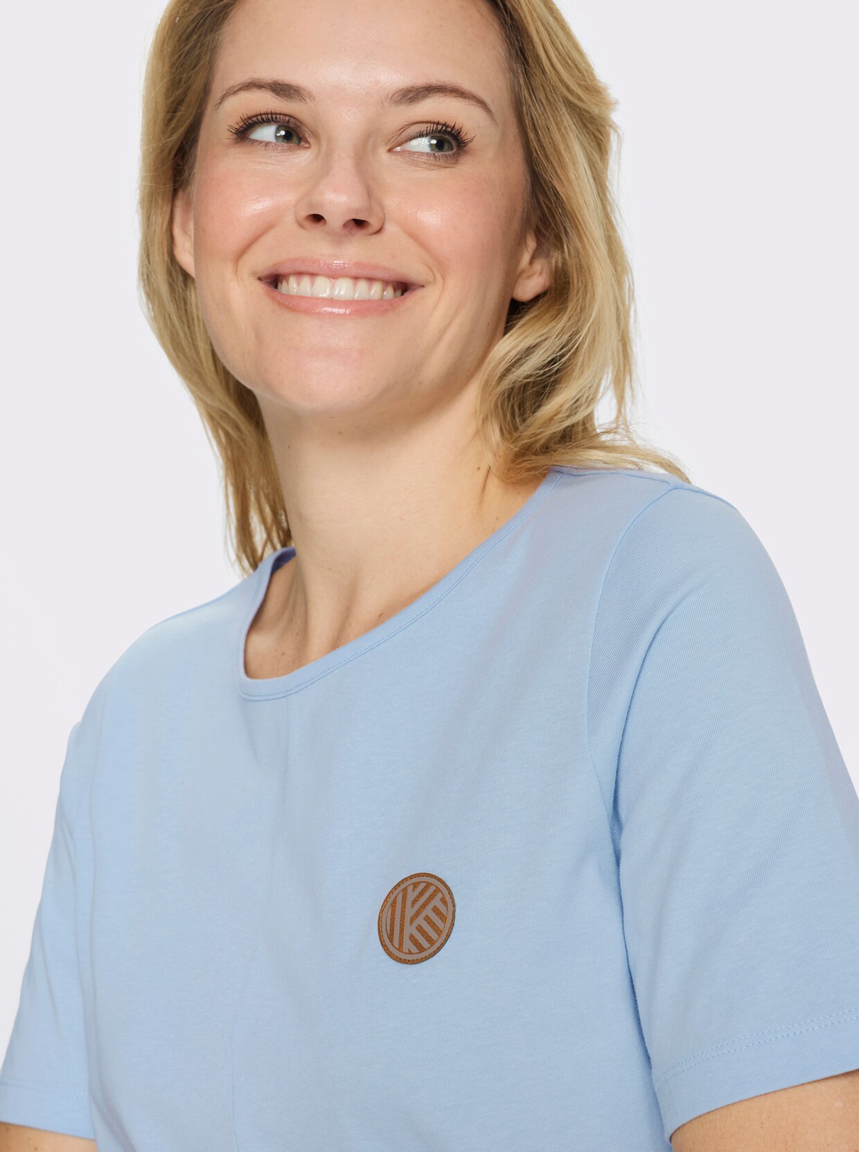 Kurzarmshirt mit elastischem Saum - eisblau