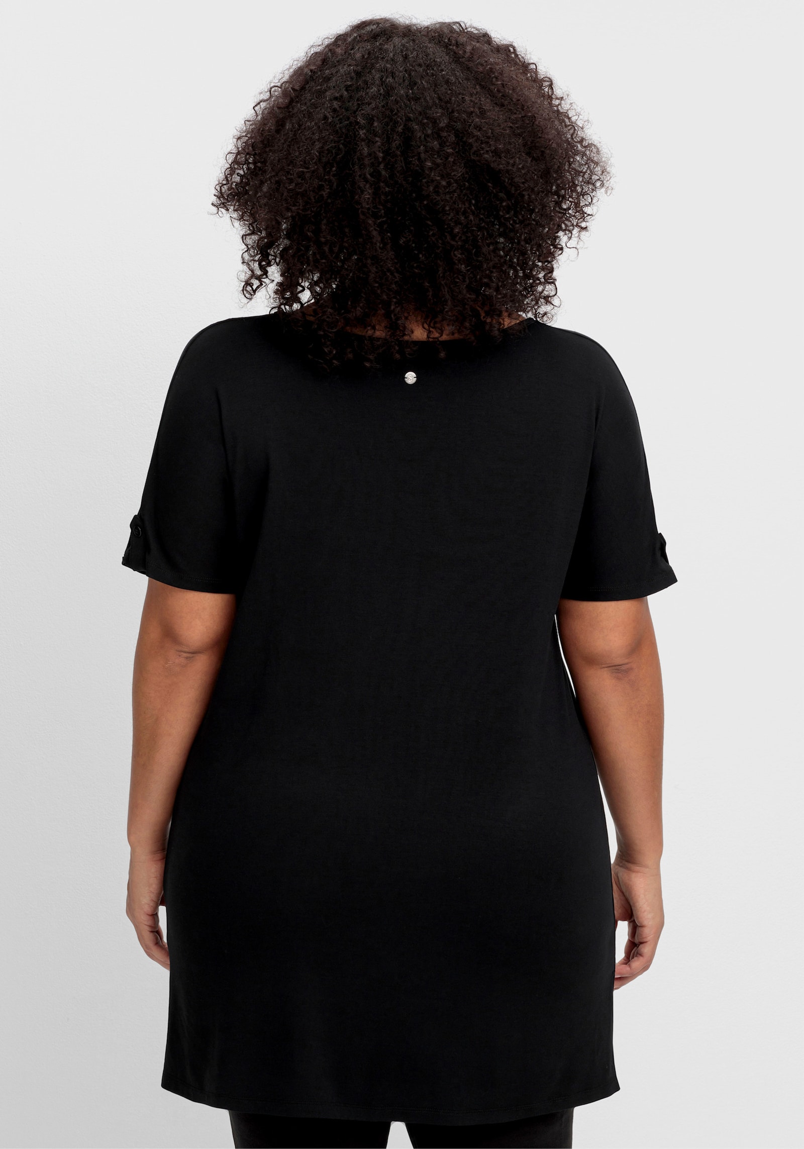 sheego Longshirt mit Ornament-Frontdruck - schwarz