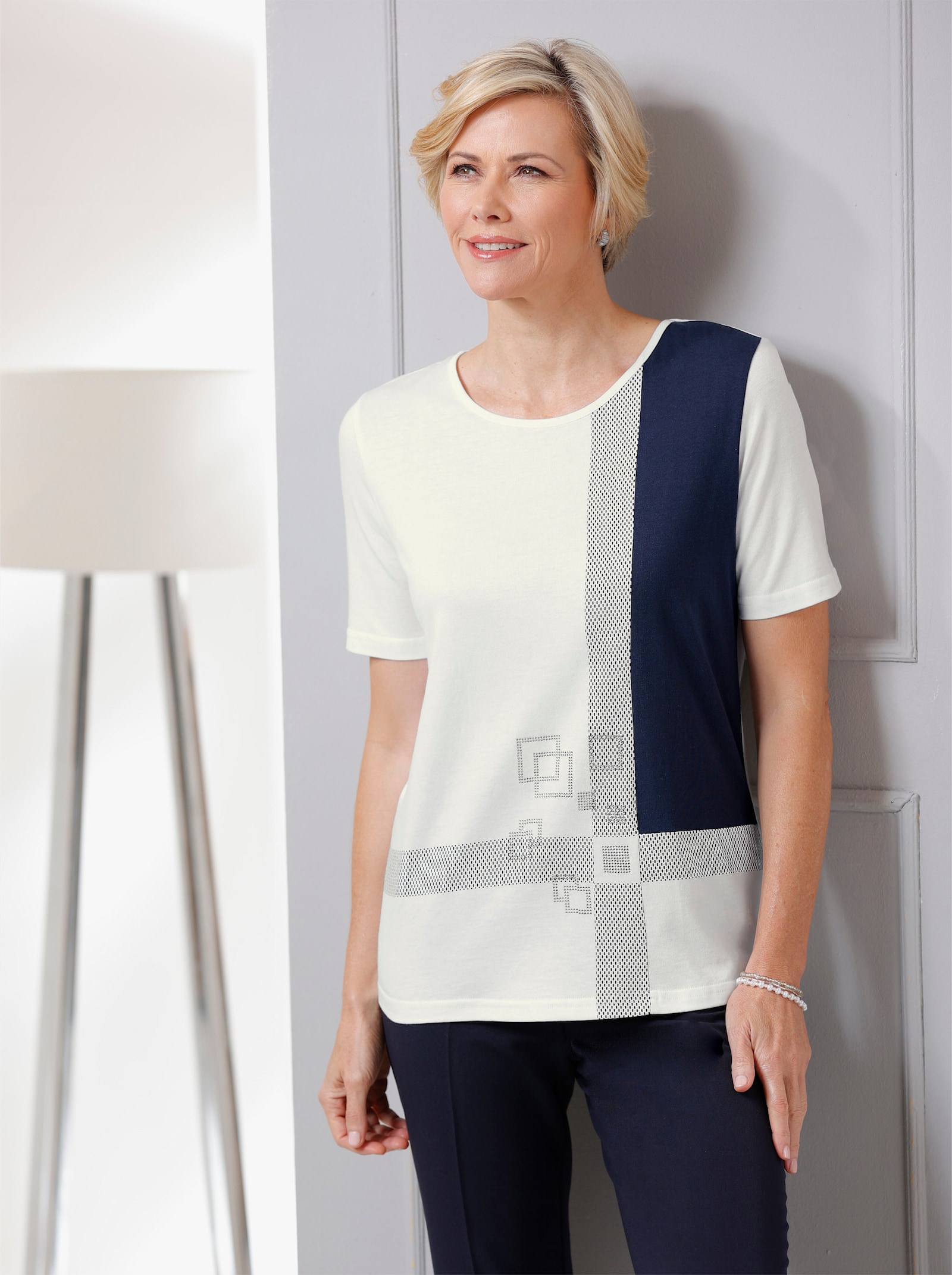 Shirt met ronde hals en op dessin geplaatste print - ecru/marine