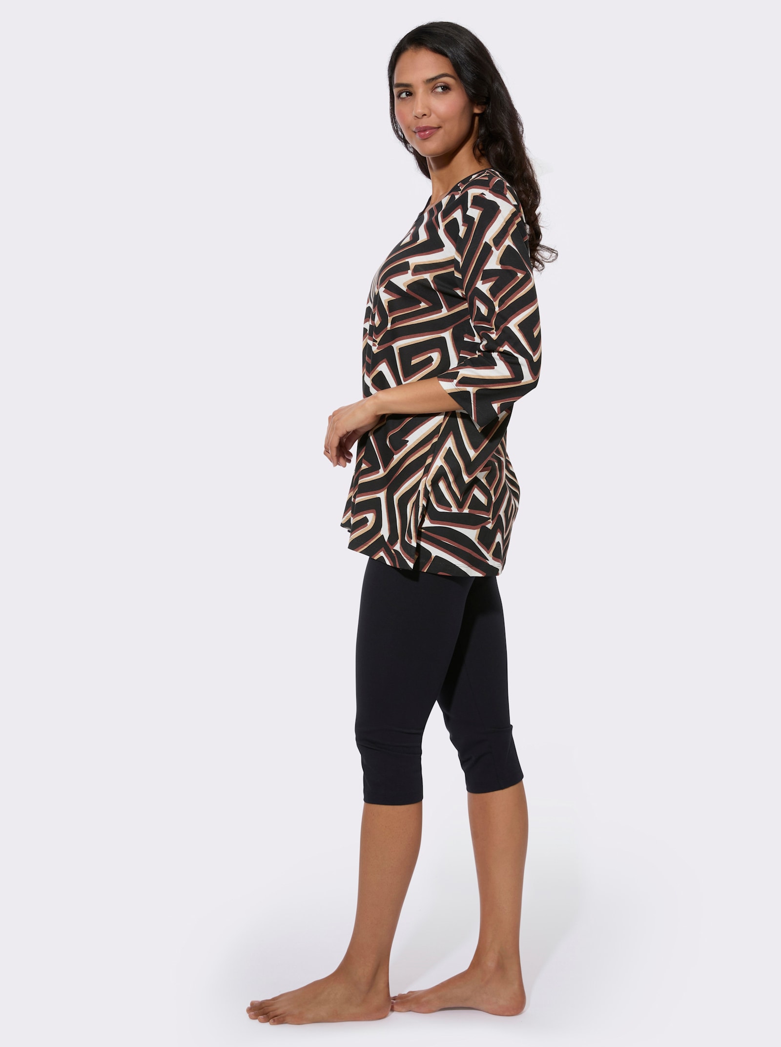 Capri-Schlafanzug in Single-Jersey-Qualität - schwarz-camel-bedruckt