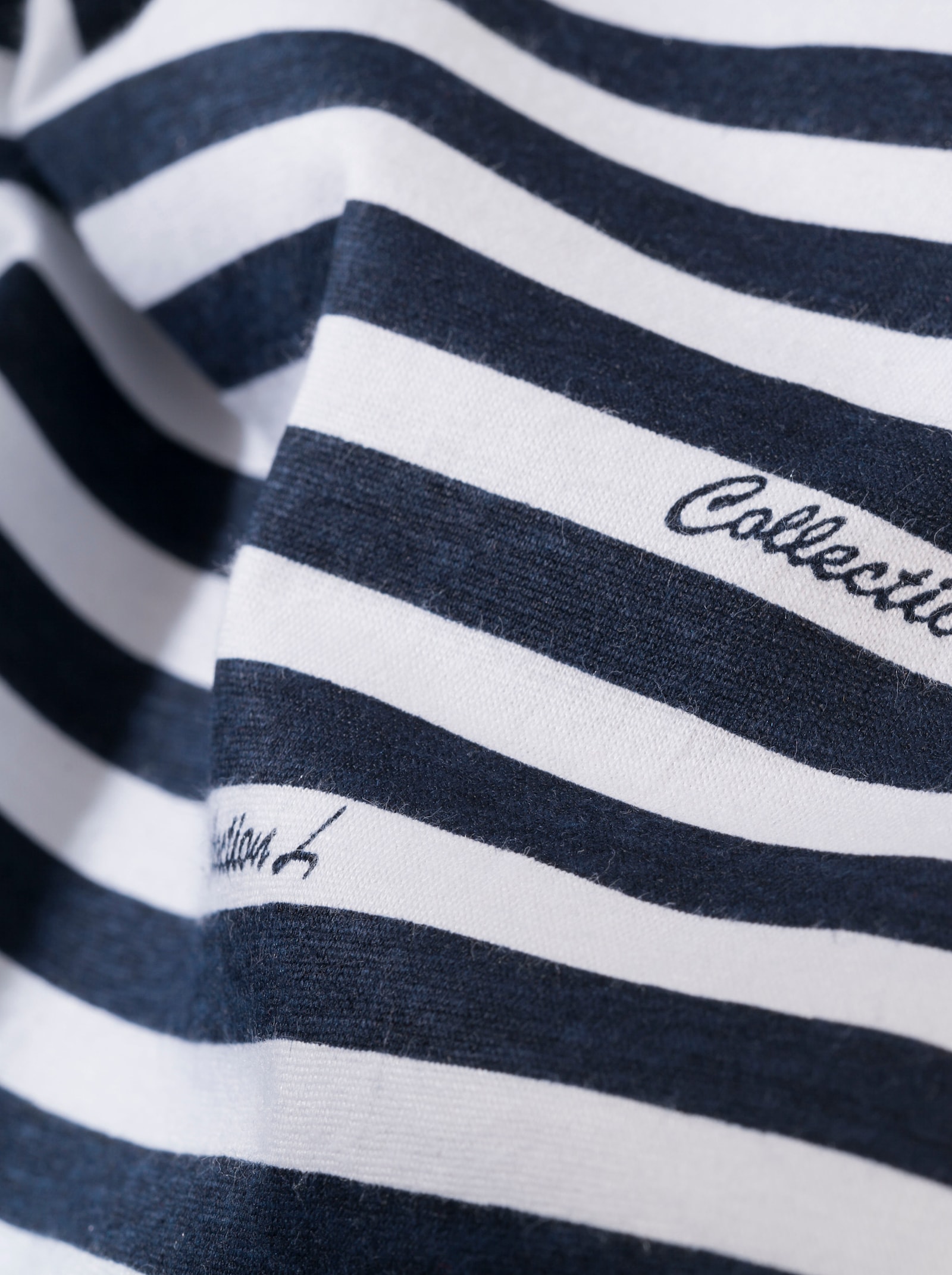 Streifenshirt mit seitlichen Kontrast-Einsätzen - marine-weiss-gestreift