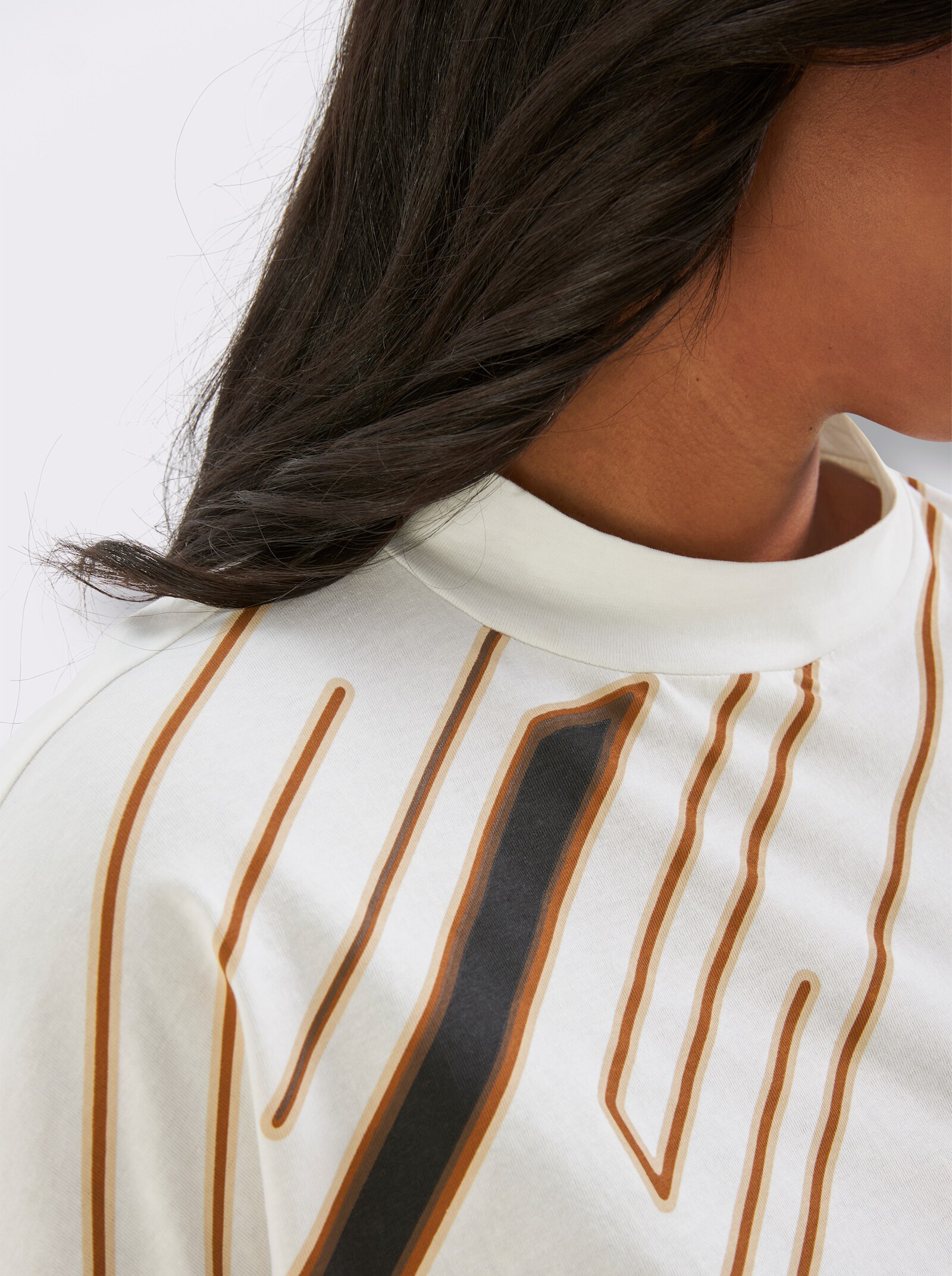 Stehkragenshirt aus reiner Baumwolle - ecru-schoko-bedruckt
