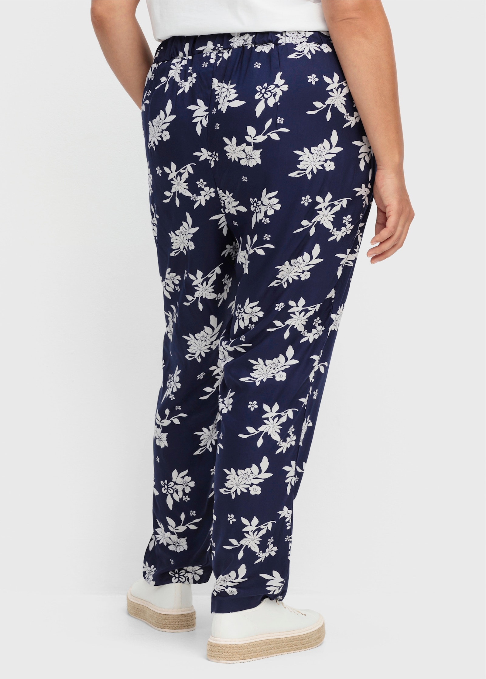 Hose floral bedruckt - nachtblau-weiß-bedruckt
