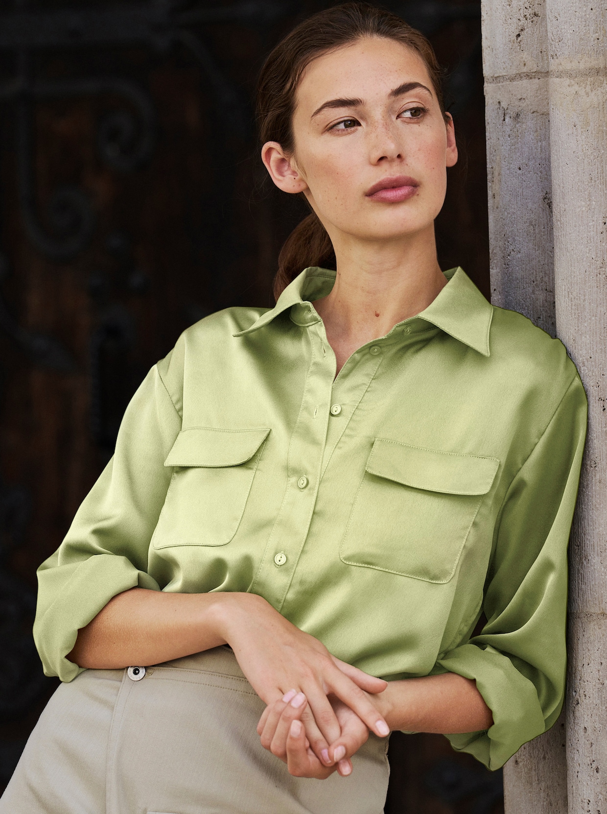 Hemdbluse in Satin-Qualität - pistazie
