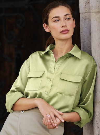Hemdbluse in Satin-Qualität - pistazie