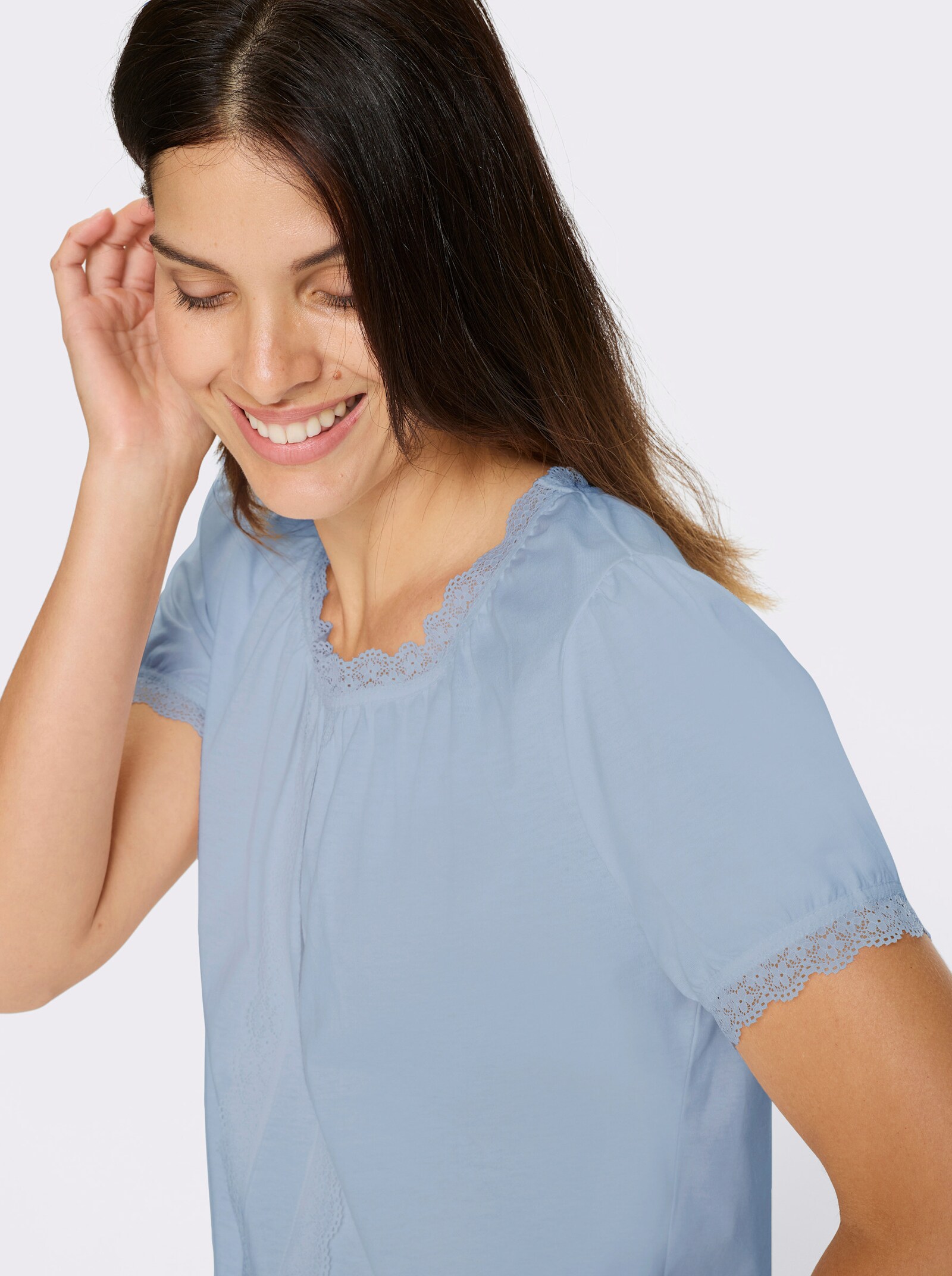 Folkloreshirt met kantversiering - ijsblauw